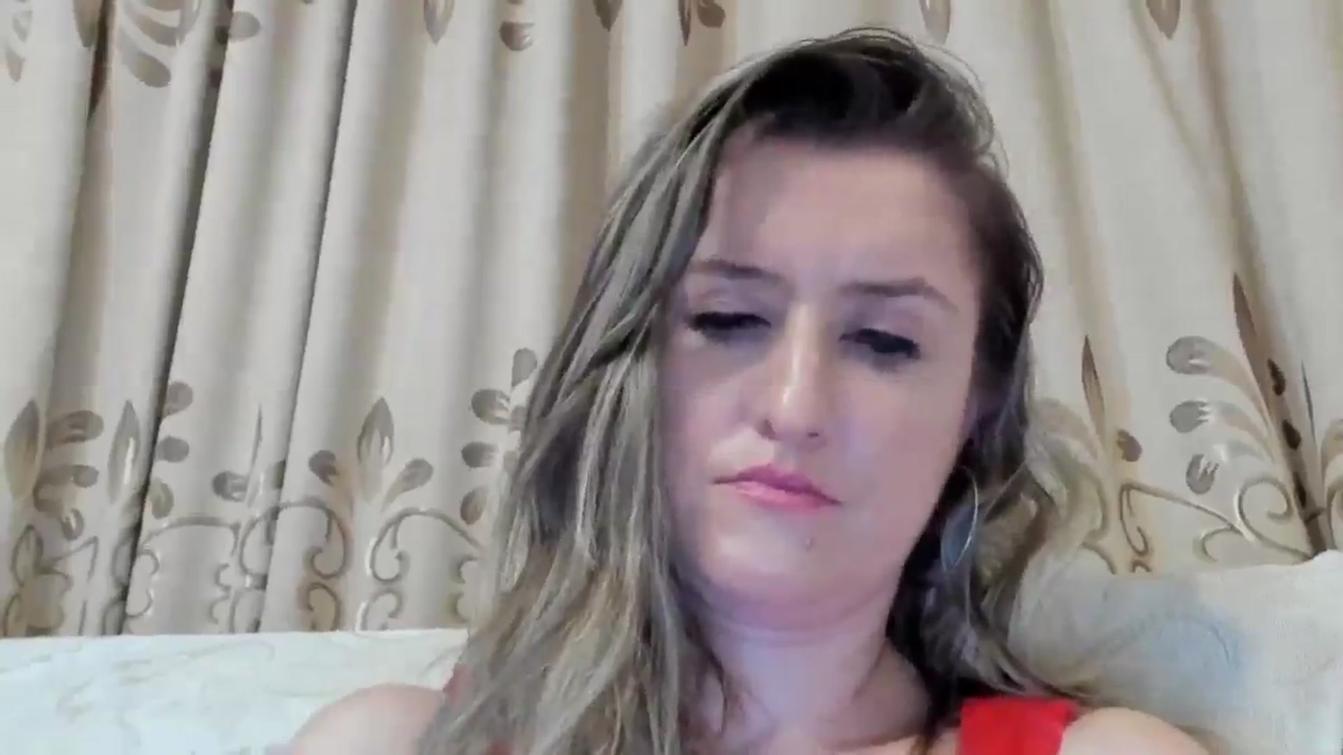 Gallery image thumbnail from BestDream's myfreecams stream on, 08/12/2024, 24:17 image 14 of 20