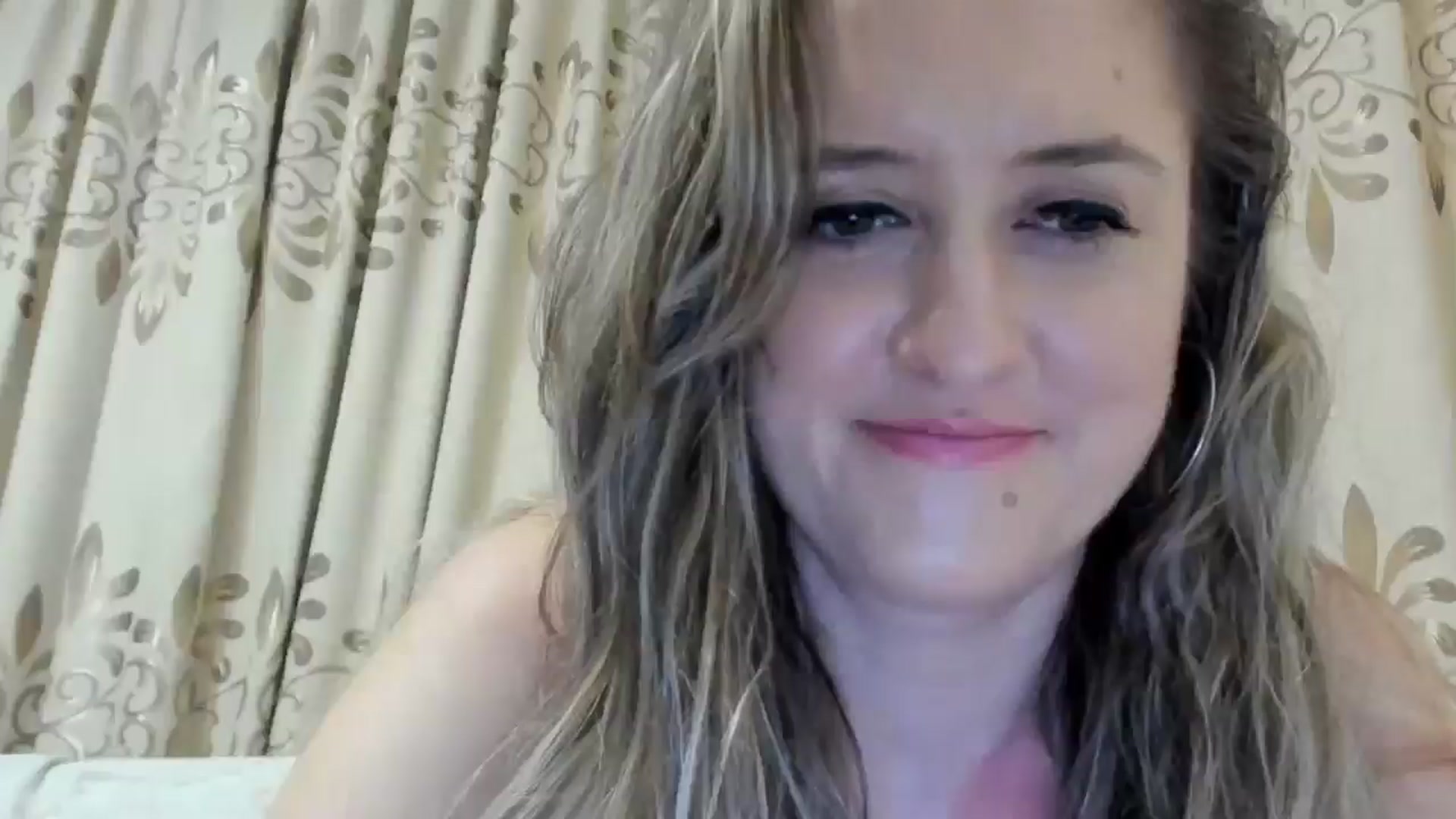 Gallery image thumbnail from BestDream's myfreecams stream on, 08/12/2024, 24:17 image 1 of 20