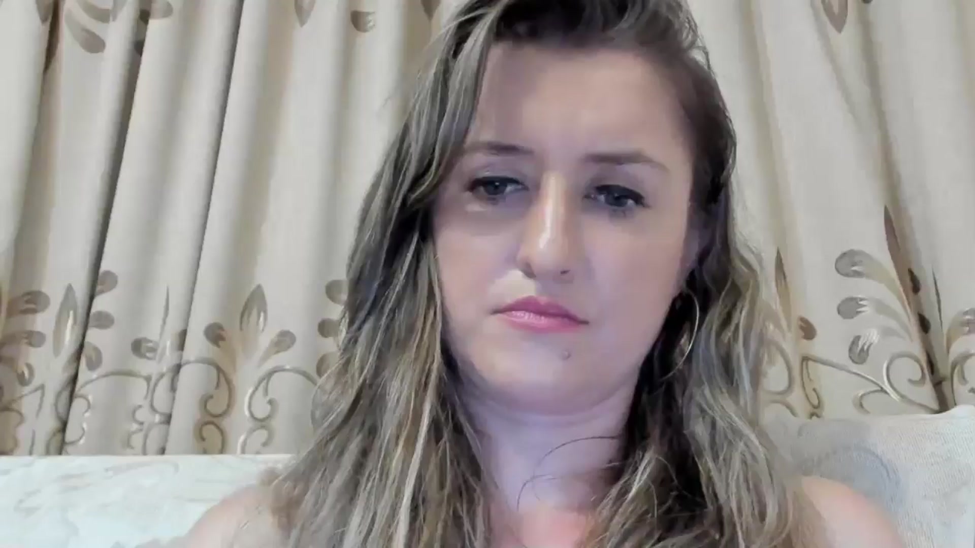 Gallery image thumbnail from BestDream's myfreecams stream on, 08/12/2024, 24:17 image 8 of 20