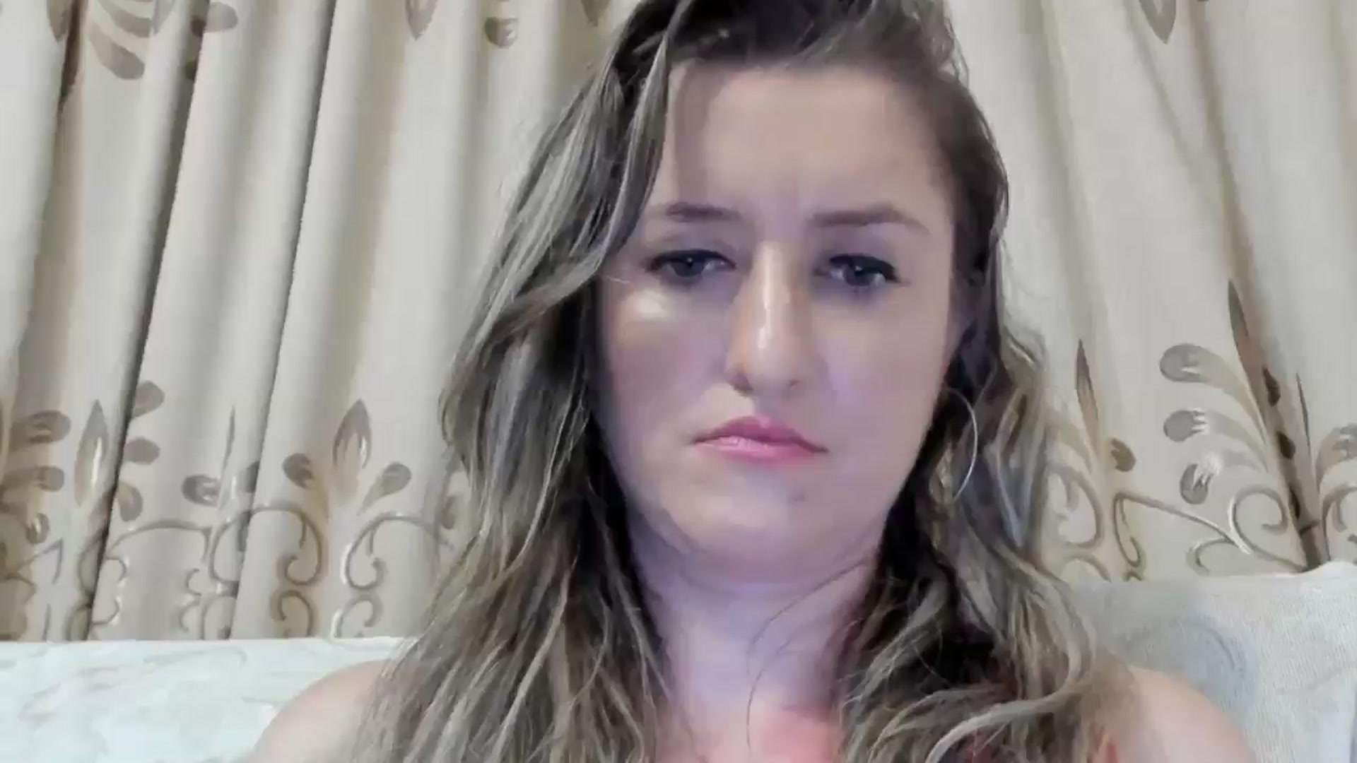 Gallery image thumbnail from BestDream's myfreecams stream on, 08/12/2024, 24:17 image 5 of 20