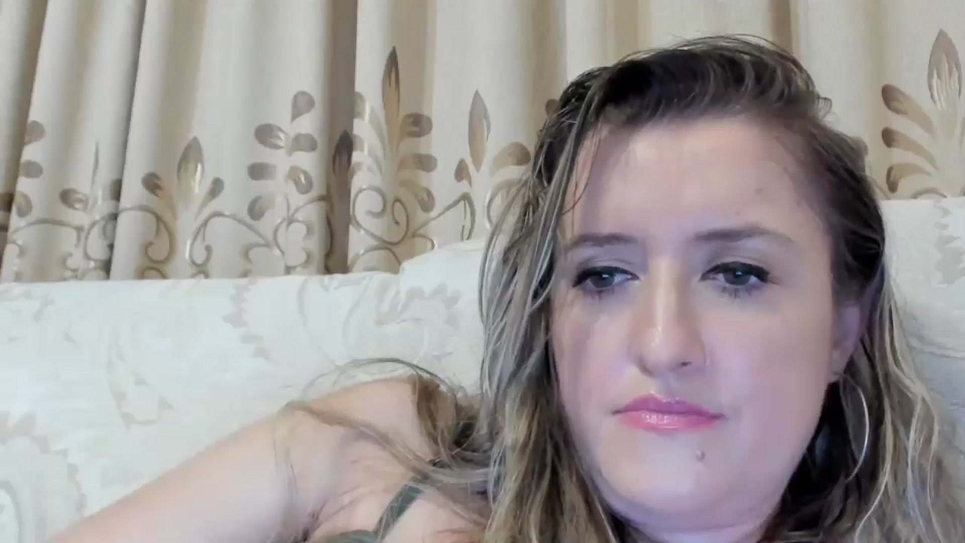 Gallery image thumbnail from BestDream's myfreecams stream on, 08/13/2024, 24:23 image 13 of 20