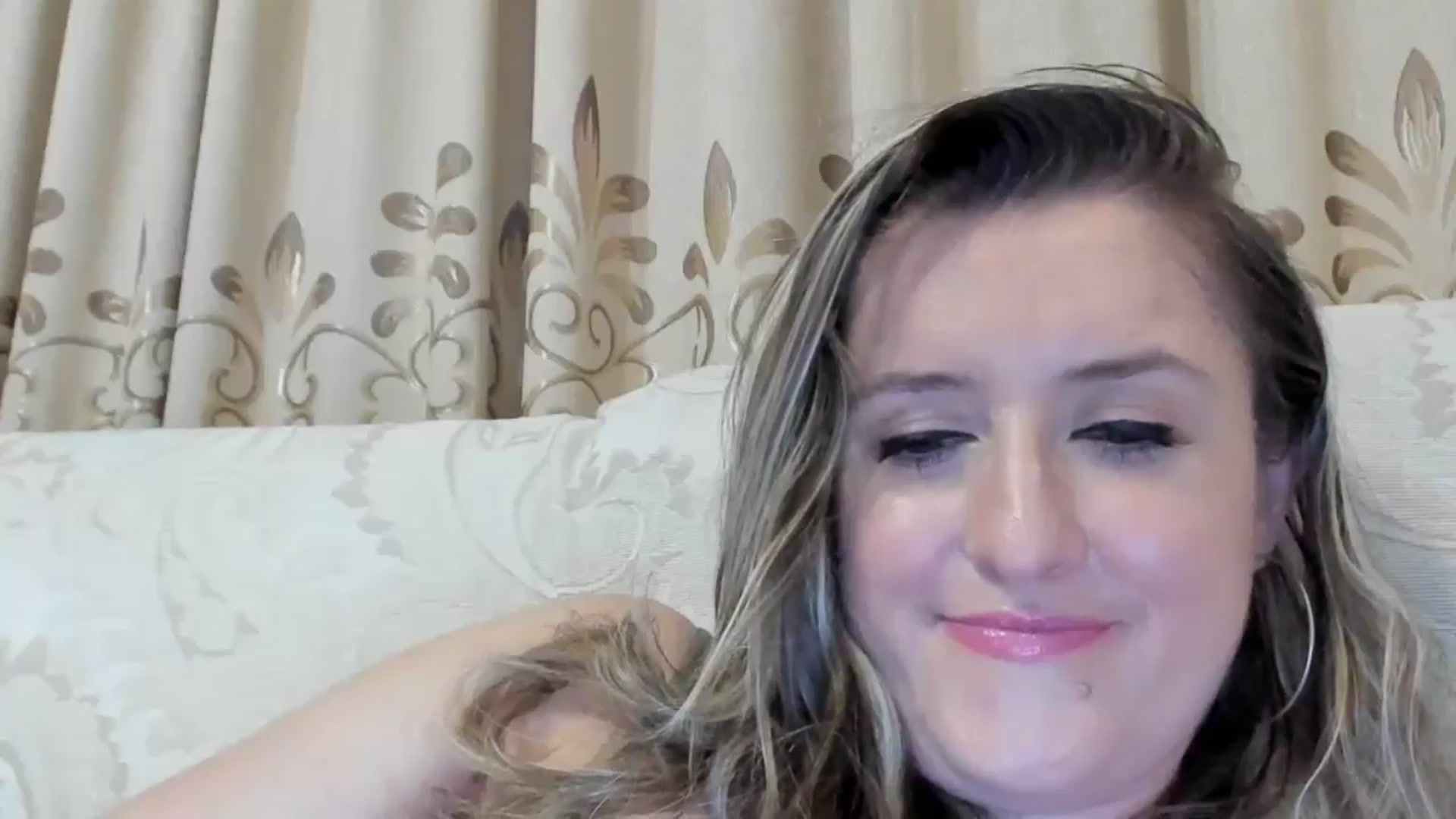 Gallery image thumbnail from BestDream's myfreecams stream on, 08/13/2024, 24:23 image 18 of 20