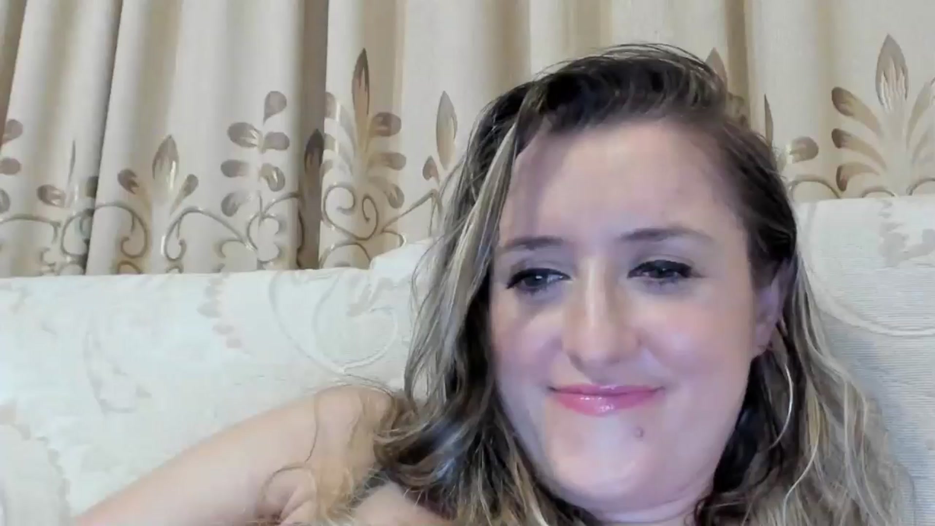 Gallery image thumbnail from BestDream's myfreecams stream on, 08/13/2024, 24:23 image 2 of 20