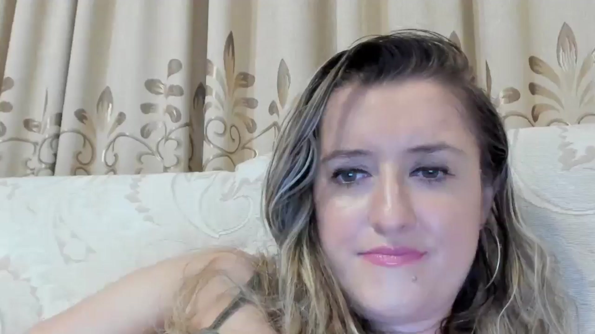 Gallery image thumbnail from BestDream's myfreecams stream on, 08/13/2024, 24:23 image 4 of 20
