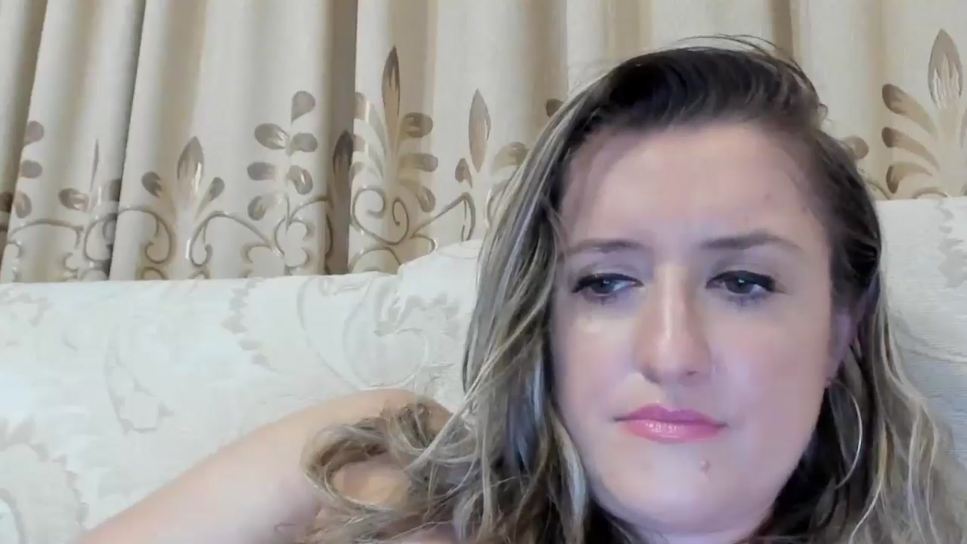 Gallery image thumbnail from BestDream's myfreecams stream on, 08/13/2024, 24:23 image 17 of 20