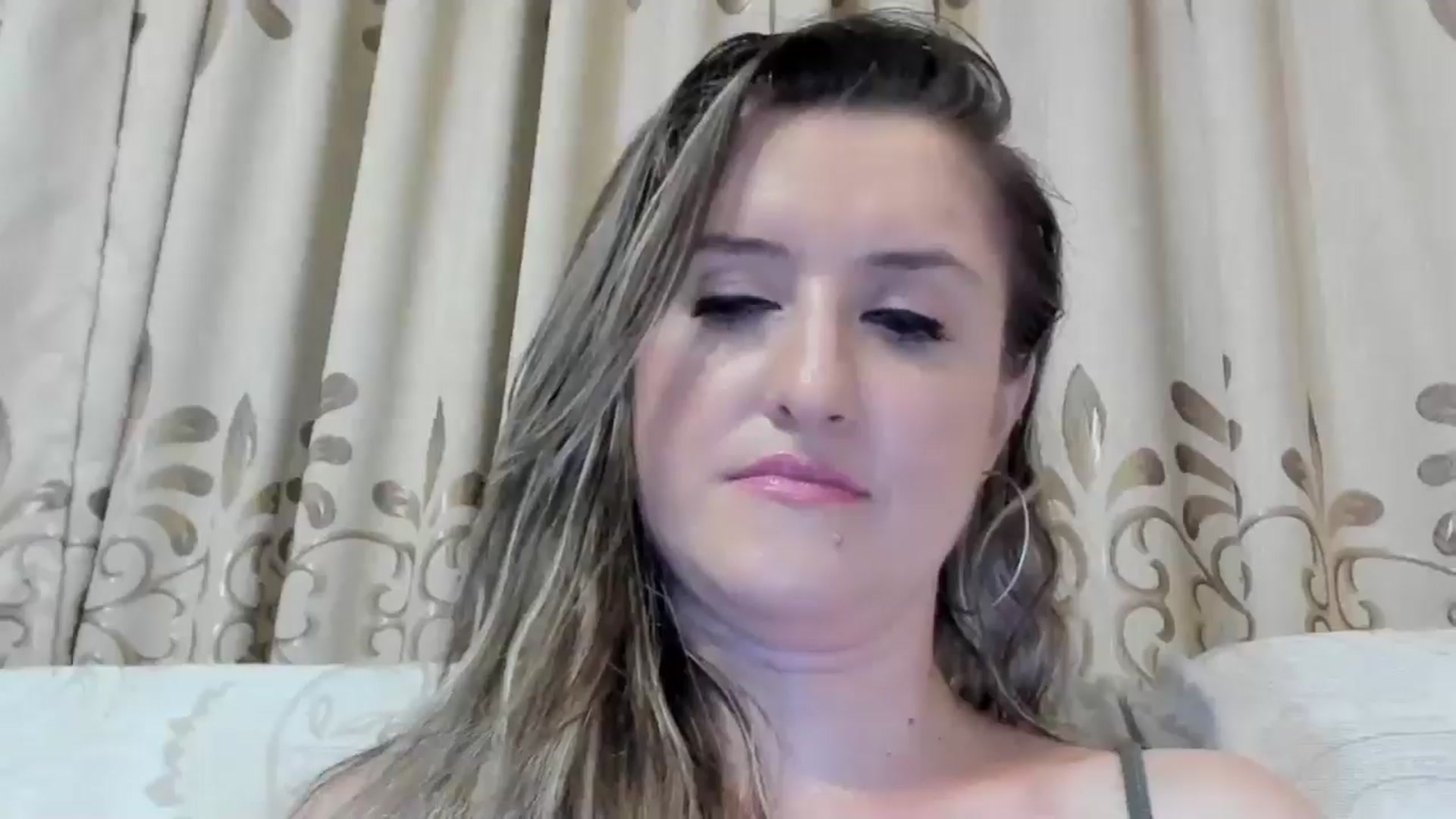 Gallery image thumbnail from BestDream's myfreecams stream on, 08/13/2024, 01:31 image 20 of 20