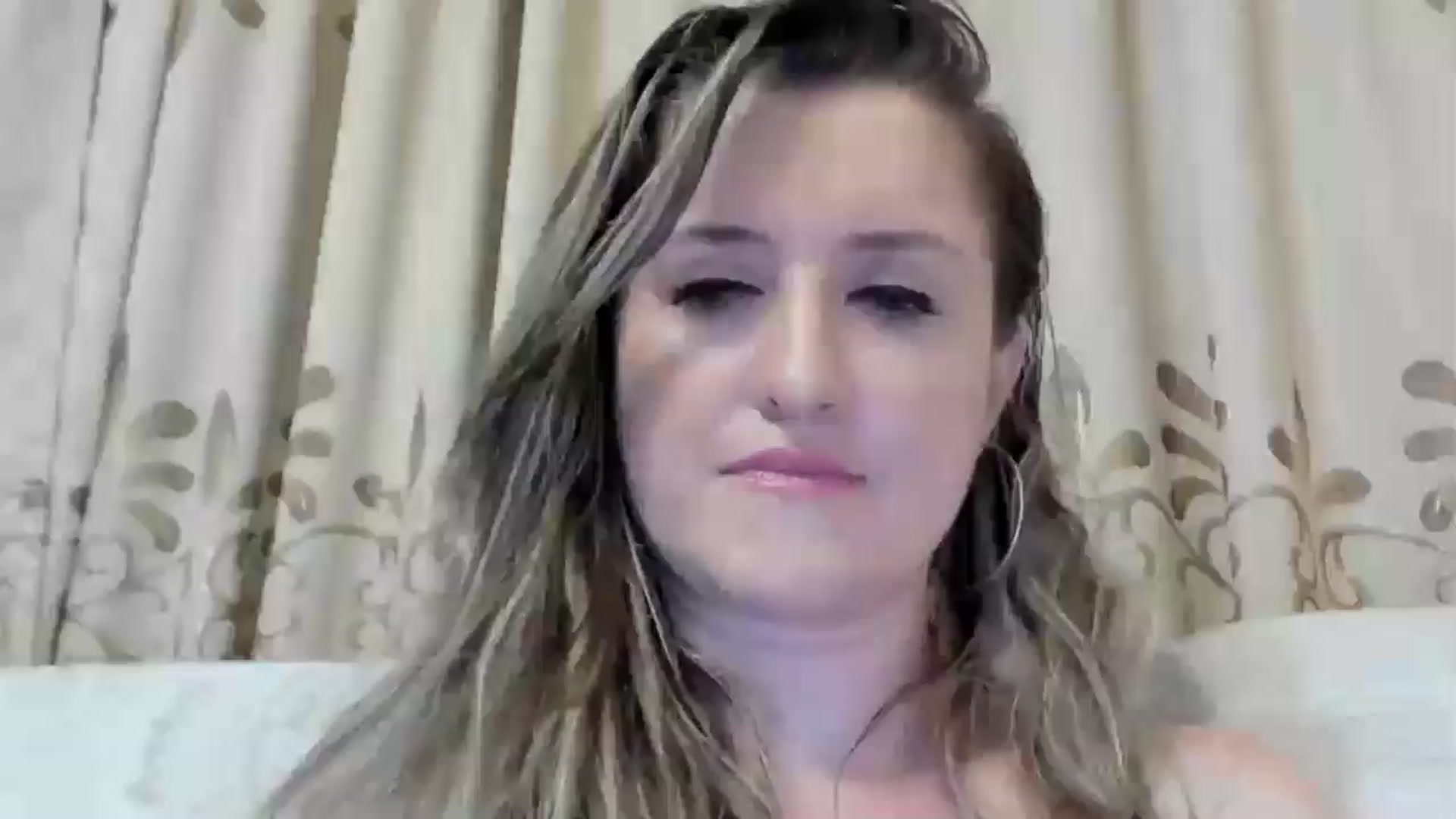 Gallery image thumbnail from BestDream's myfreecams stream on, 08/13/2024, 01:31 image 12 of 20