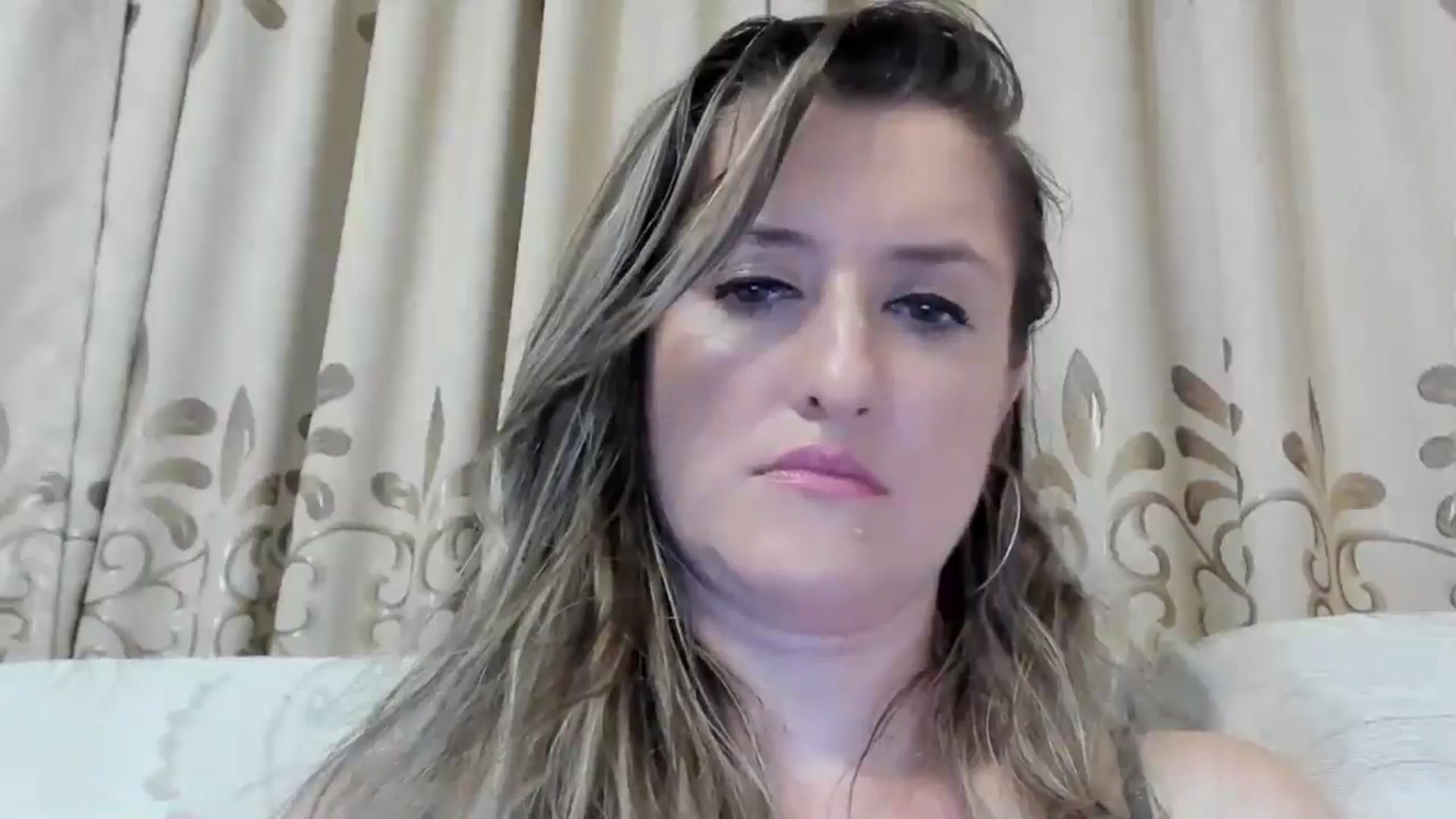 Gallery image thumbnail from BestDream's myfreecams stream on, 08/13/2024, 01:31 image 16 of 20
