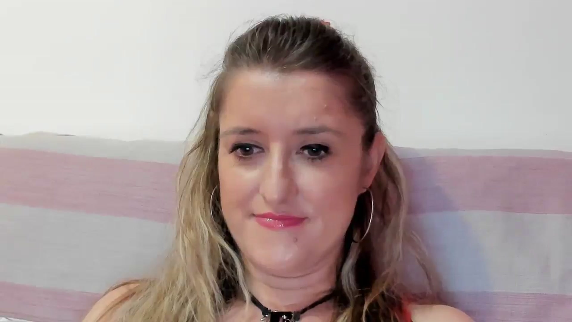 Gallery image thumbnail from BestDream's myfreecams stream on, 08/15/2024, 20:17 image 17 of 20