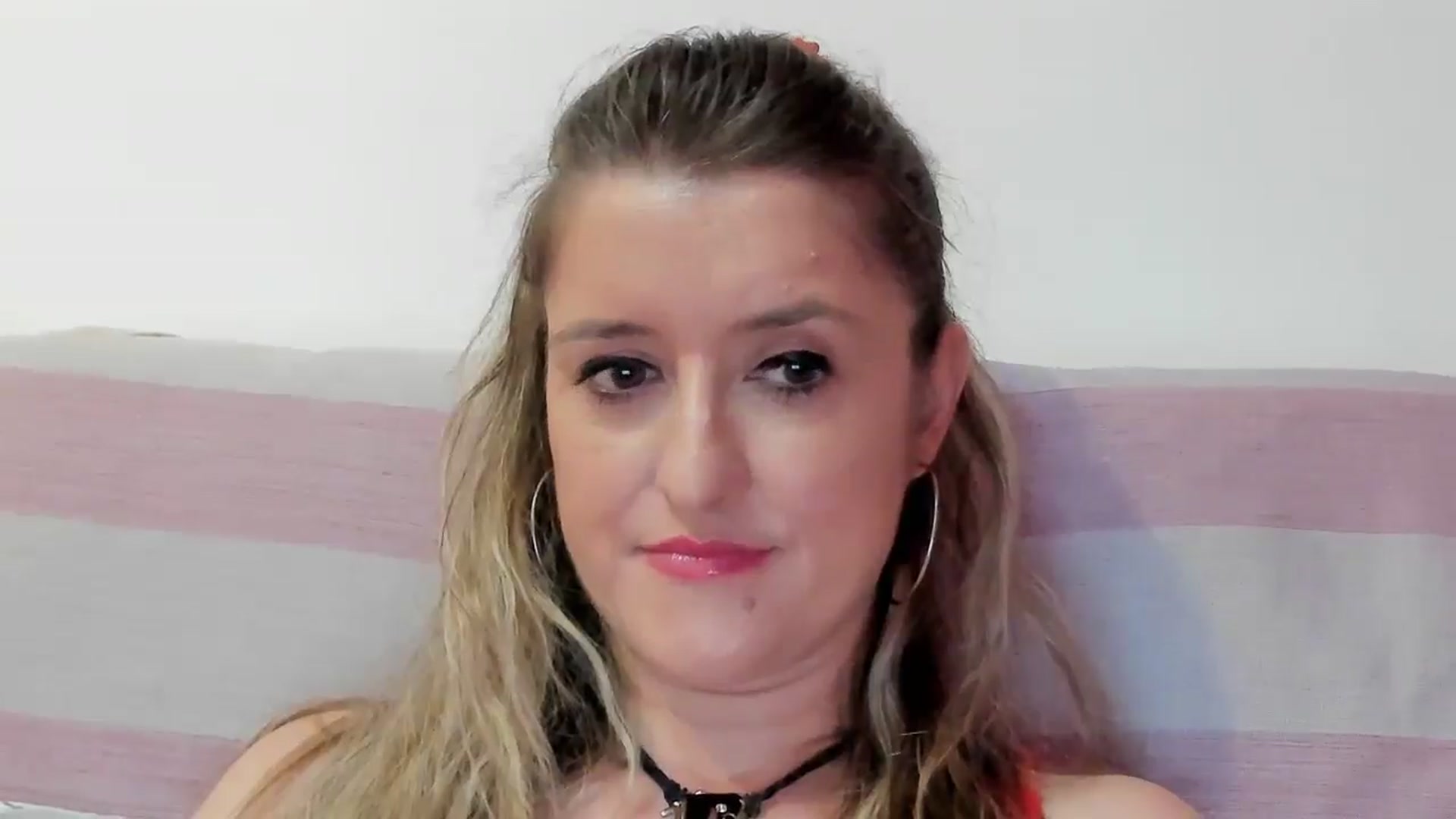 Gallery image thumbnail from BestDream's myfreecams stream on, 08/15/2024, 20:17 image 18 of 20