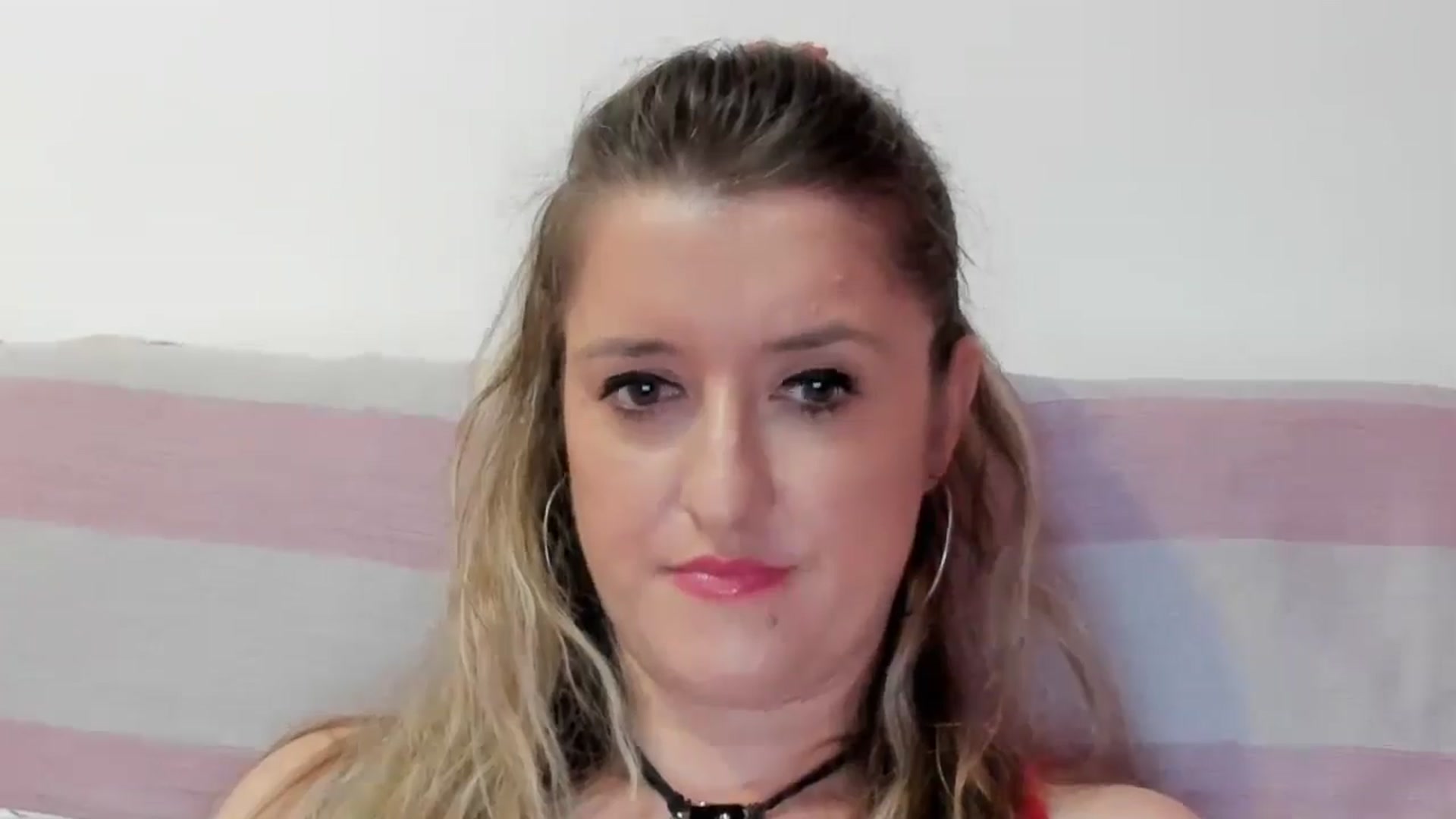 Gallery image thumbnail from BestDream's myfreecams stream on, 08/15/2024, 20:17 image 16 of 20