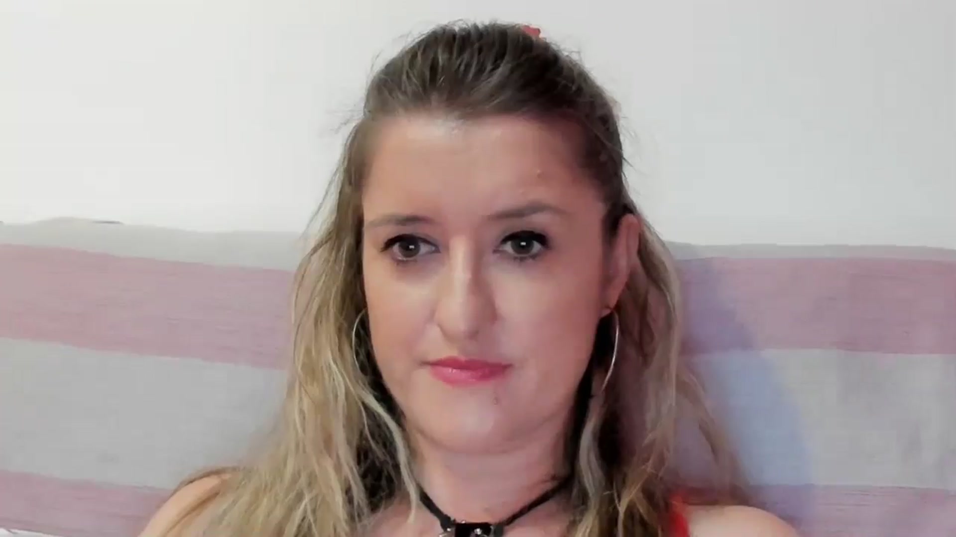 Gallery image thumbnail from BestDream's myfreecams stream on, 08/15/2024, 20:17 image 15 of 20