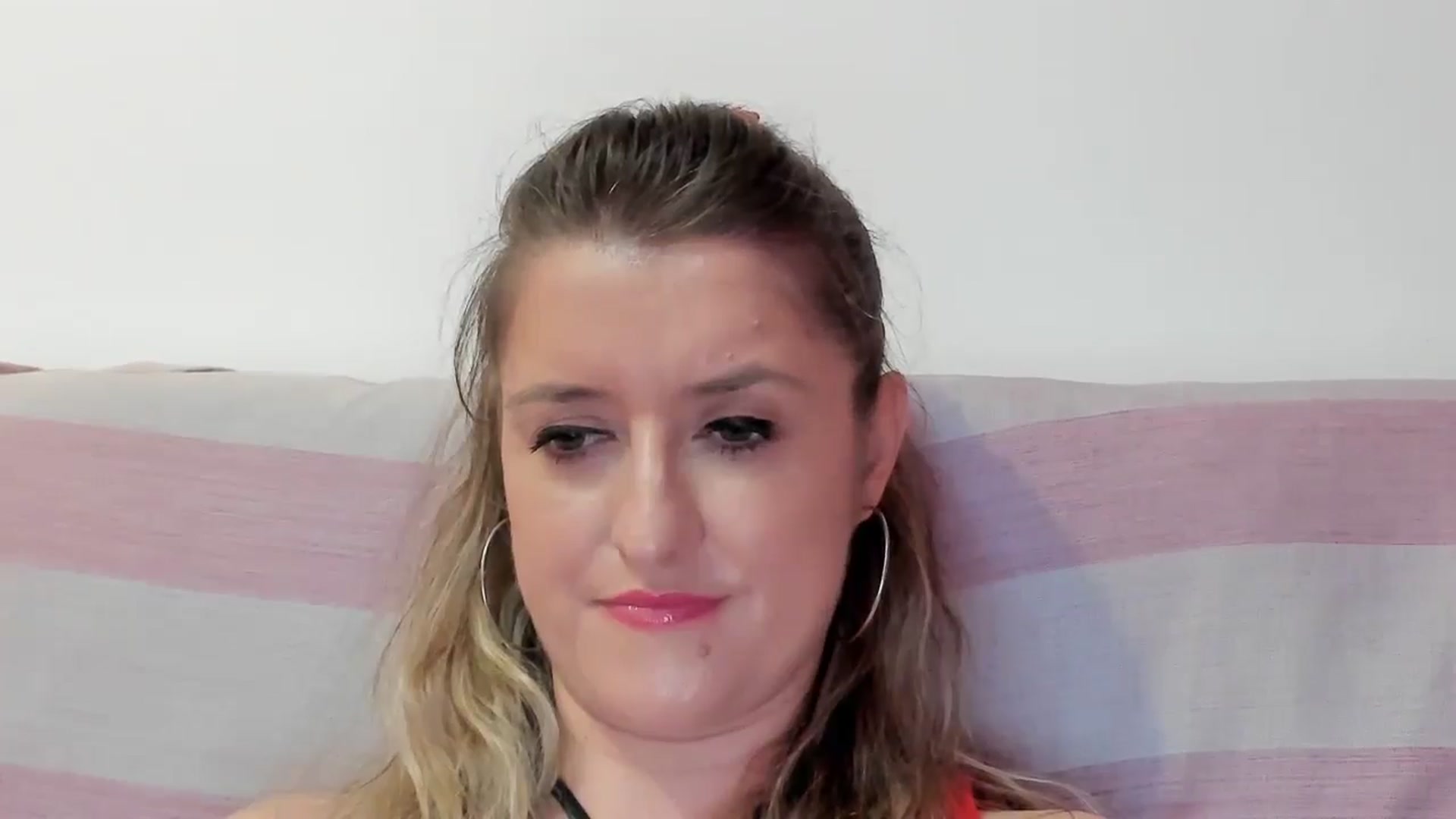 Gallery image thumbnail from BestDream's myfreecams stream on, 08/15/2024, 21:49 image 3 of 20