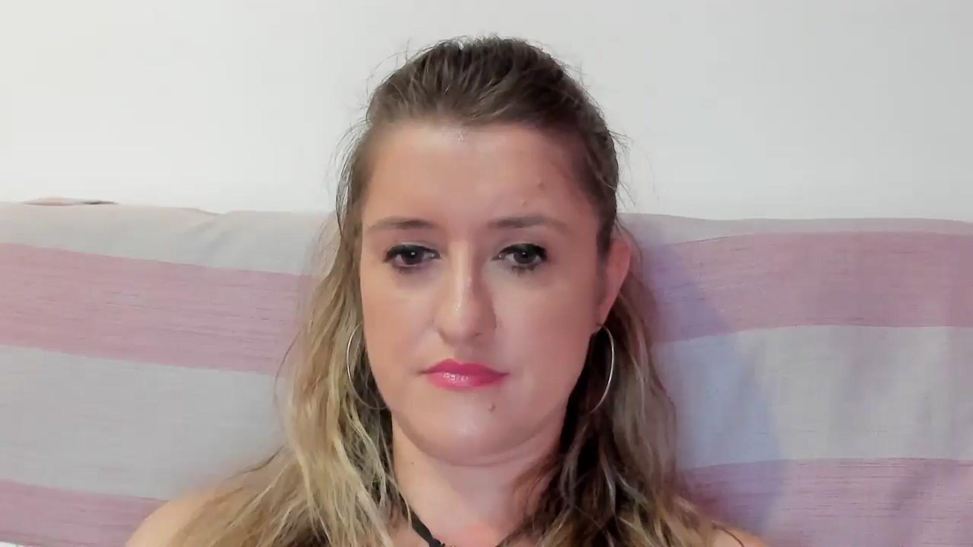 Gallery image thumbnail from BestDream's myfreecams stream on, 08/15/2024, 22:05 image 18 of 20