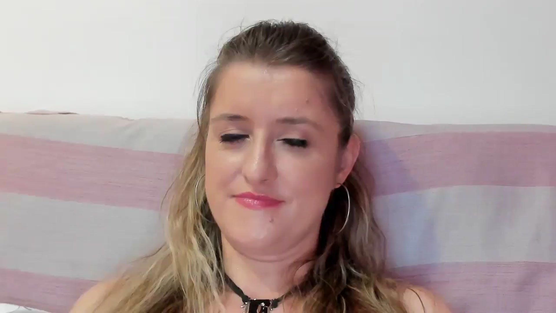 Gallery image thumbnail from BestDream's myfreecams stream on, 08/15/2024, 22:05 image 15 of 20
