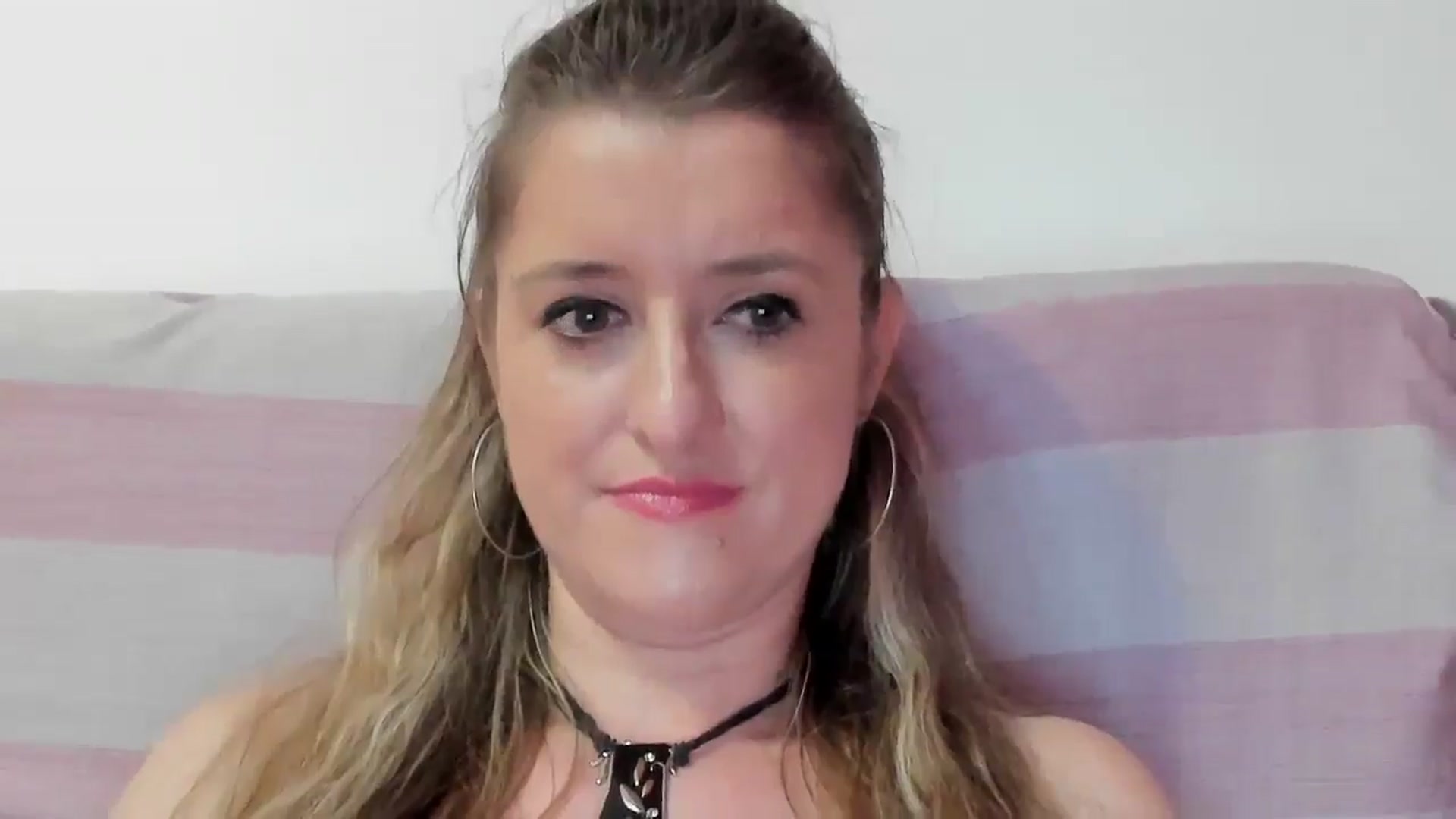 Gallery image thumbnail from BestDream's myfreecams stream on, 08/15/2024, 23:06 image 14 of 20