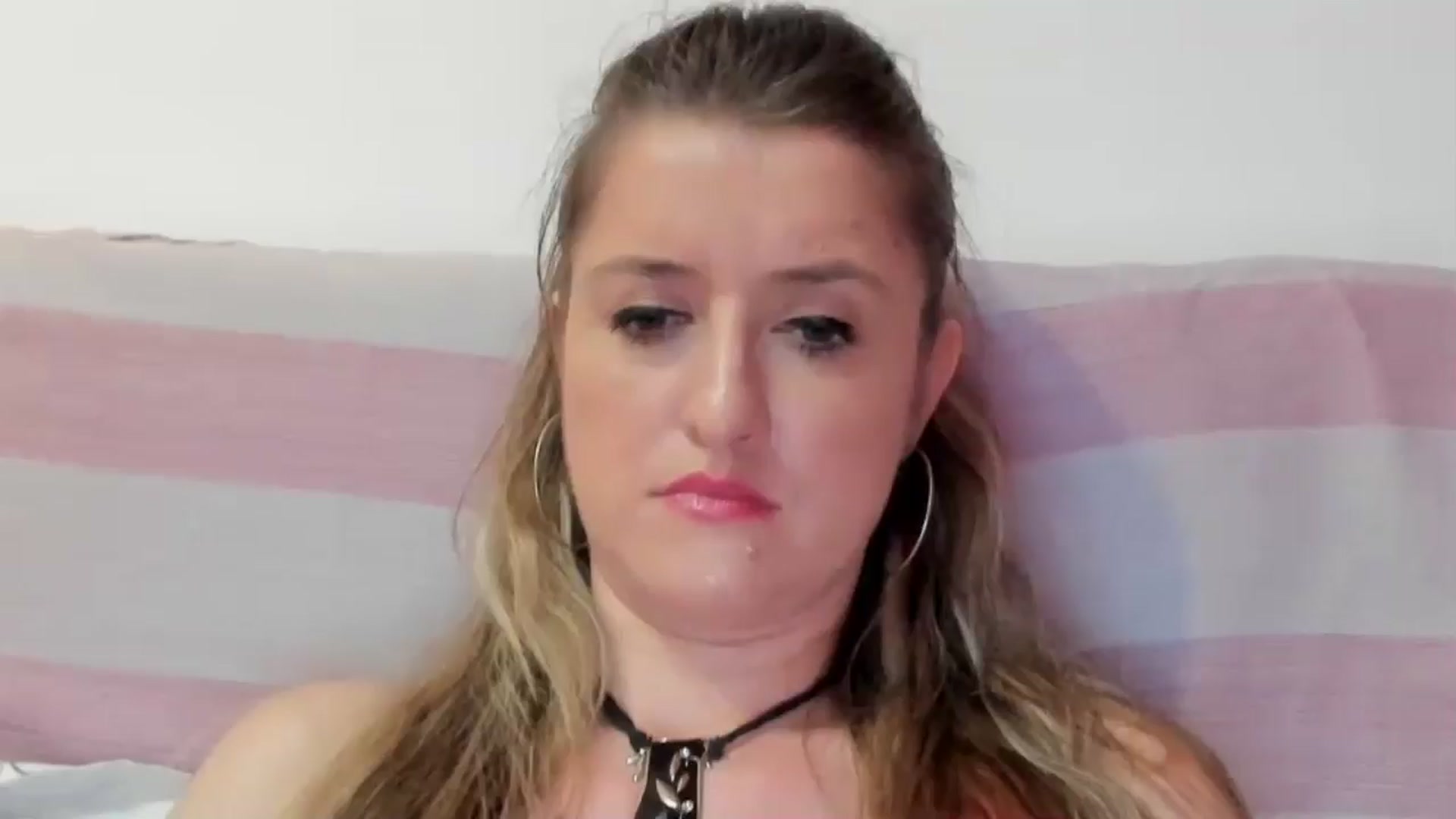 Gallery image thumbnail from BestDream's myfreecams stream on, 08/15/2024, 23:23 image 16 of 20