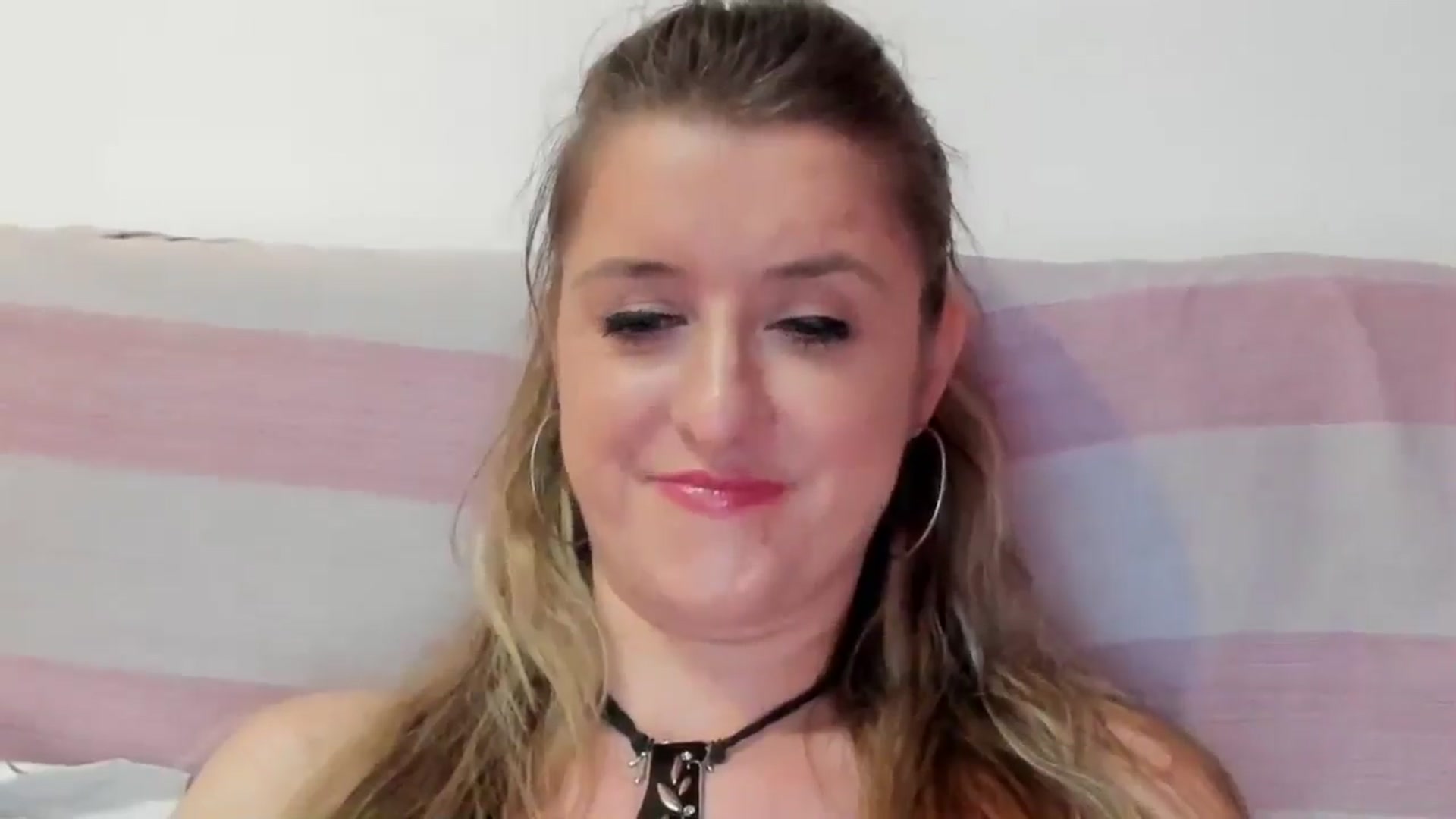 Gallery image thumbnail from BestDream's myfreecams stream on, 08/15/2024, 23:23 image 20 of 20