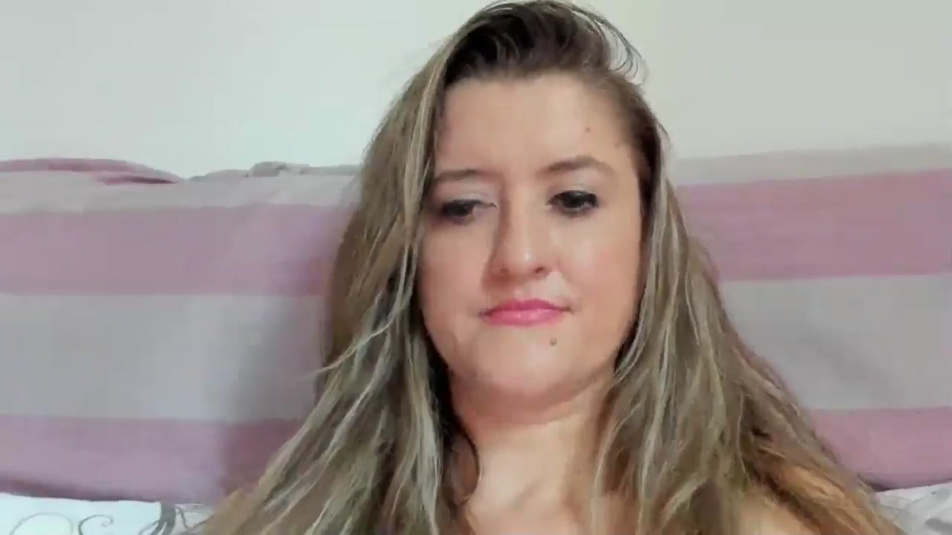 Gallery image thumbnail from BestDream's myfreecams stream on, 08/16/2024, 07:54 image 13 of 20