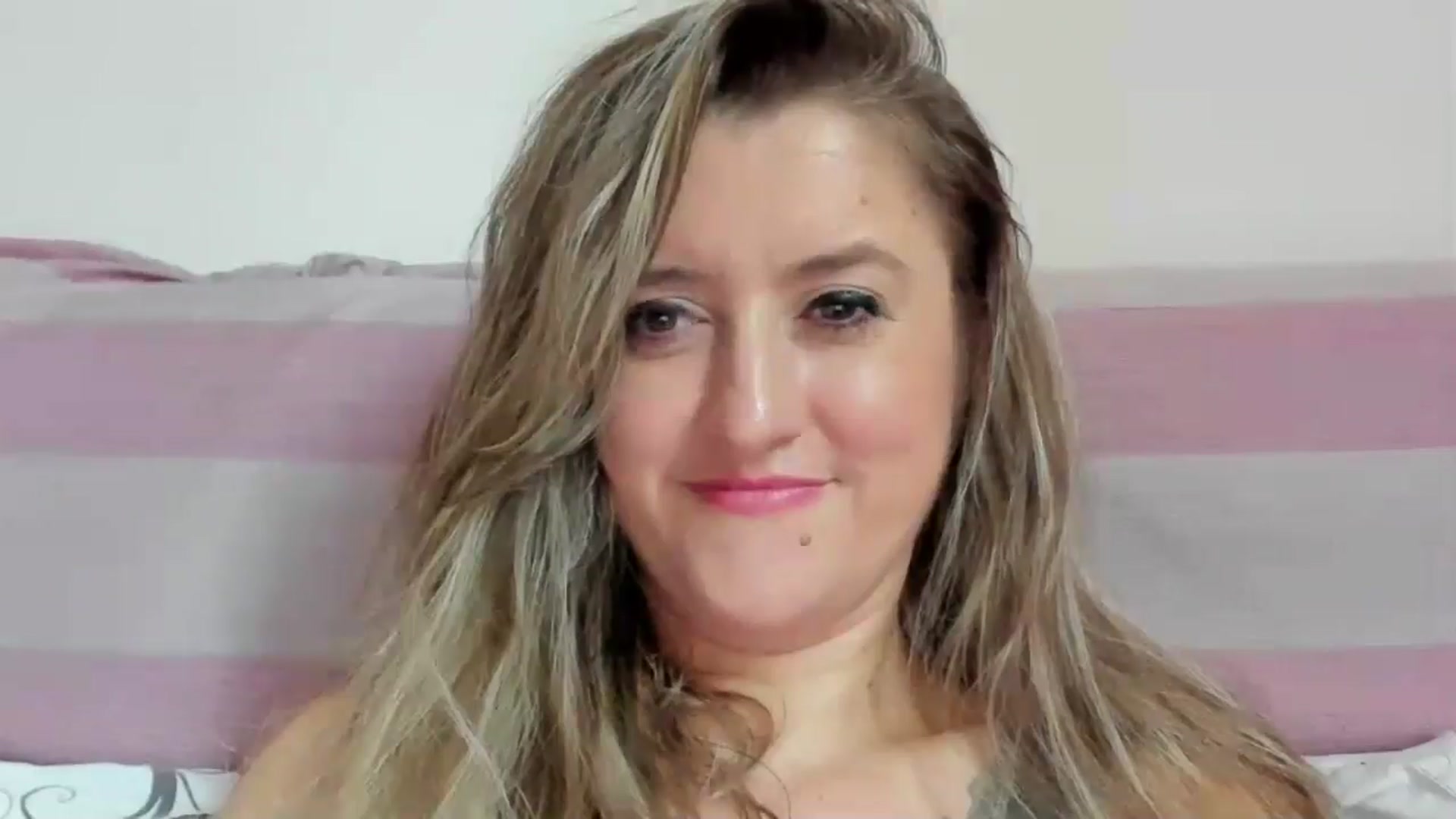 Gallery image thumbnail from BestDream's myfreecams stream on, 08/16/2024, 07:54 image 2 of 20