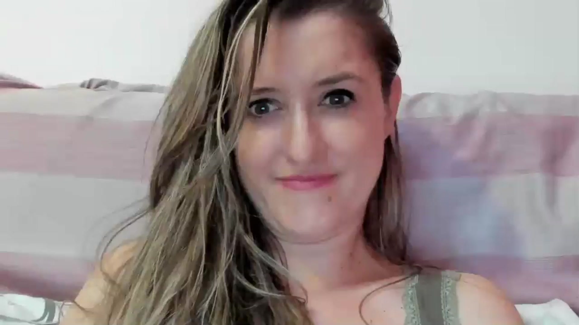 Gallery image thumbnail from BestDream's myfreecams stream on, 08/16/2024, 08:48 image 8 of 20