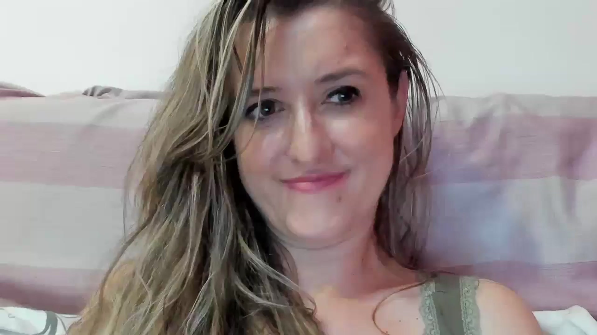 Gallery image thumbnail from BestDream's myfreecams stream on, 08/16/2024, 08:48 image 4 of 20