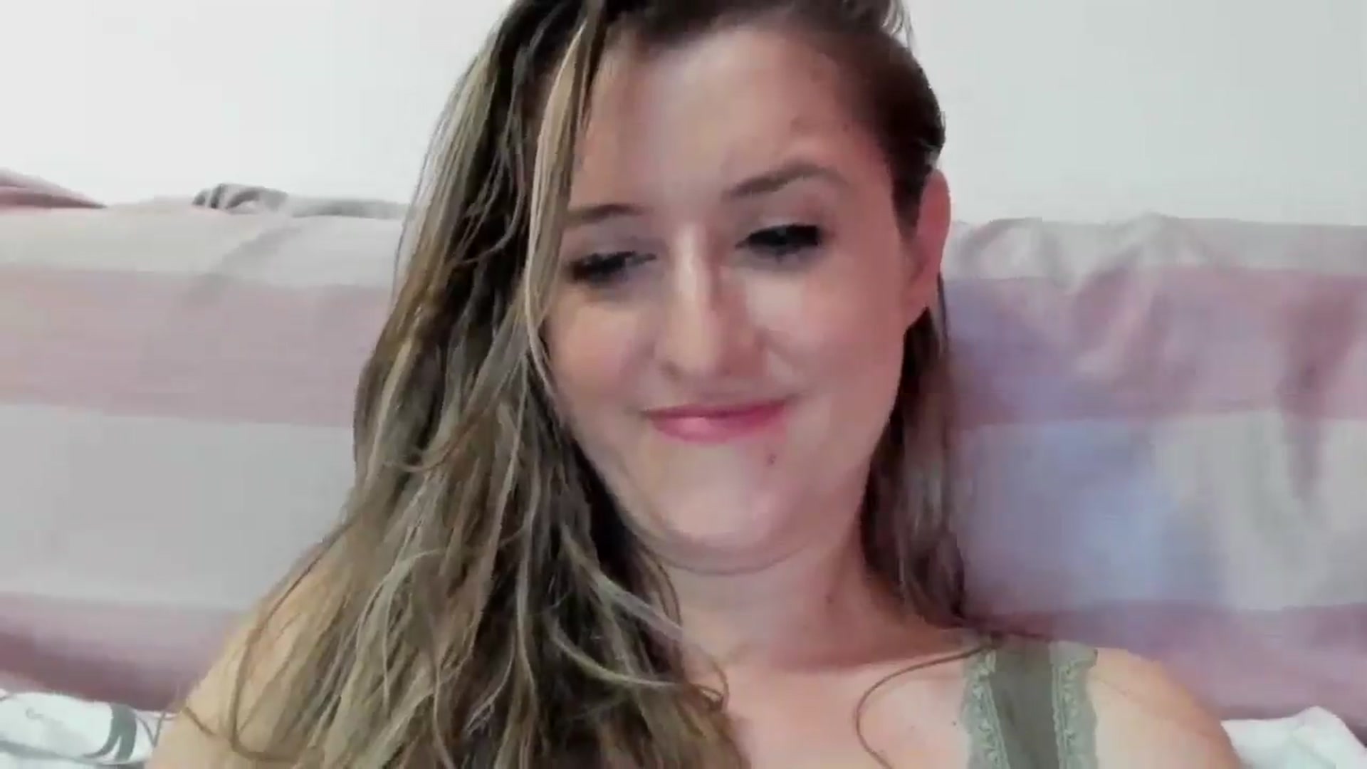 Gallery image thumbnail from BestDream's myfreecams stream on, 08/16/2024, 08:48 image 9 of 20