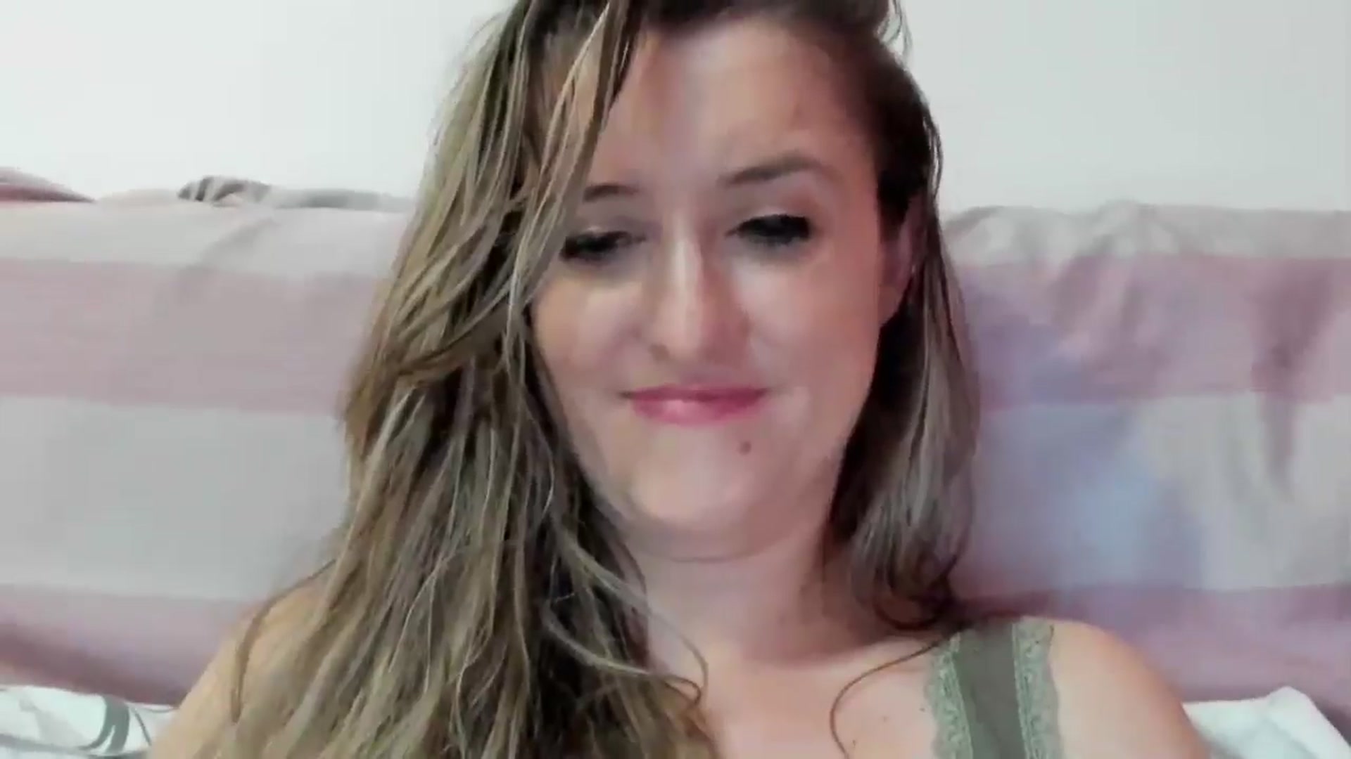 Gallery image thumbnail from BestDream's myfreecams stream on, 08/16/2024, 08:48 image 16 of 20