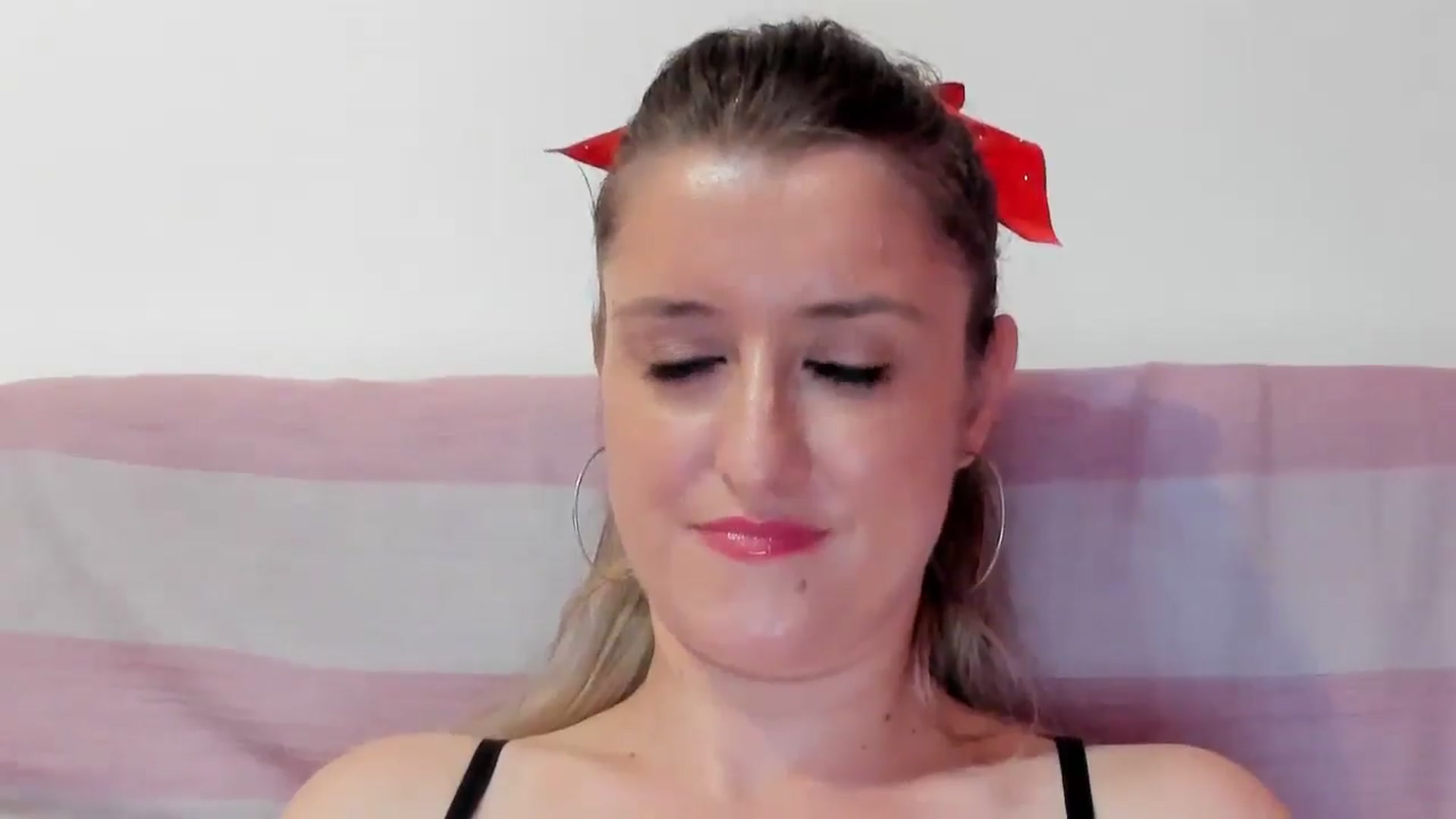 Gallery image thumbnail from BestDream's myfreecams stream on, 08/16/2024, 21:29 image 6 of 20