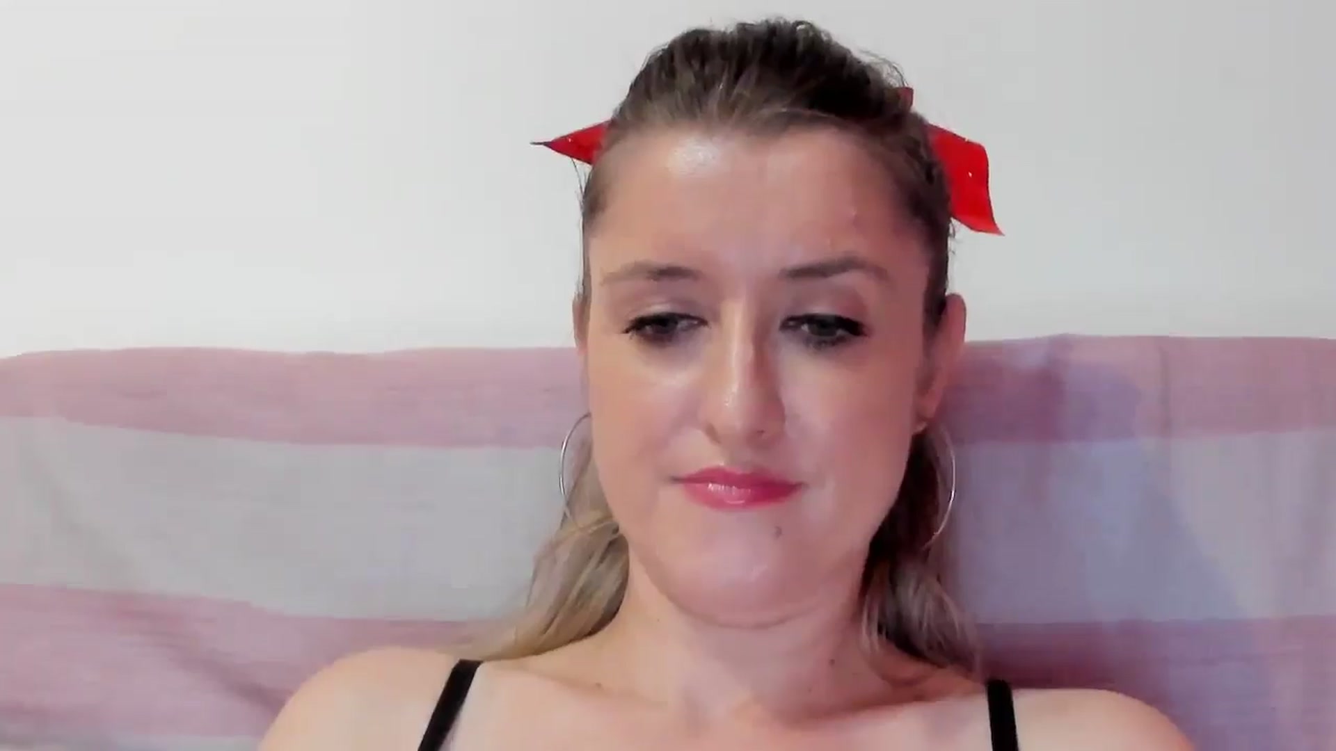 Gallery image thumbnail from BestDream's myfreecams stream on, 08/16/2024, 21:29 image 4 of 20