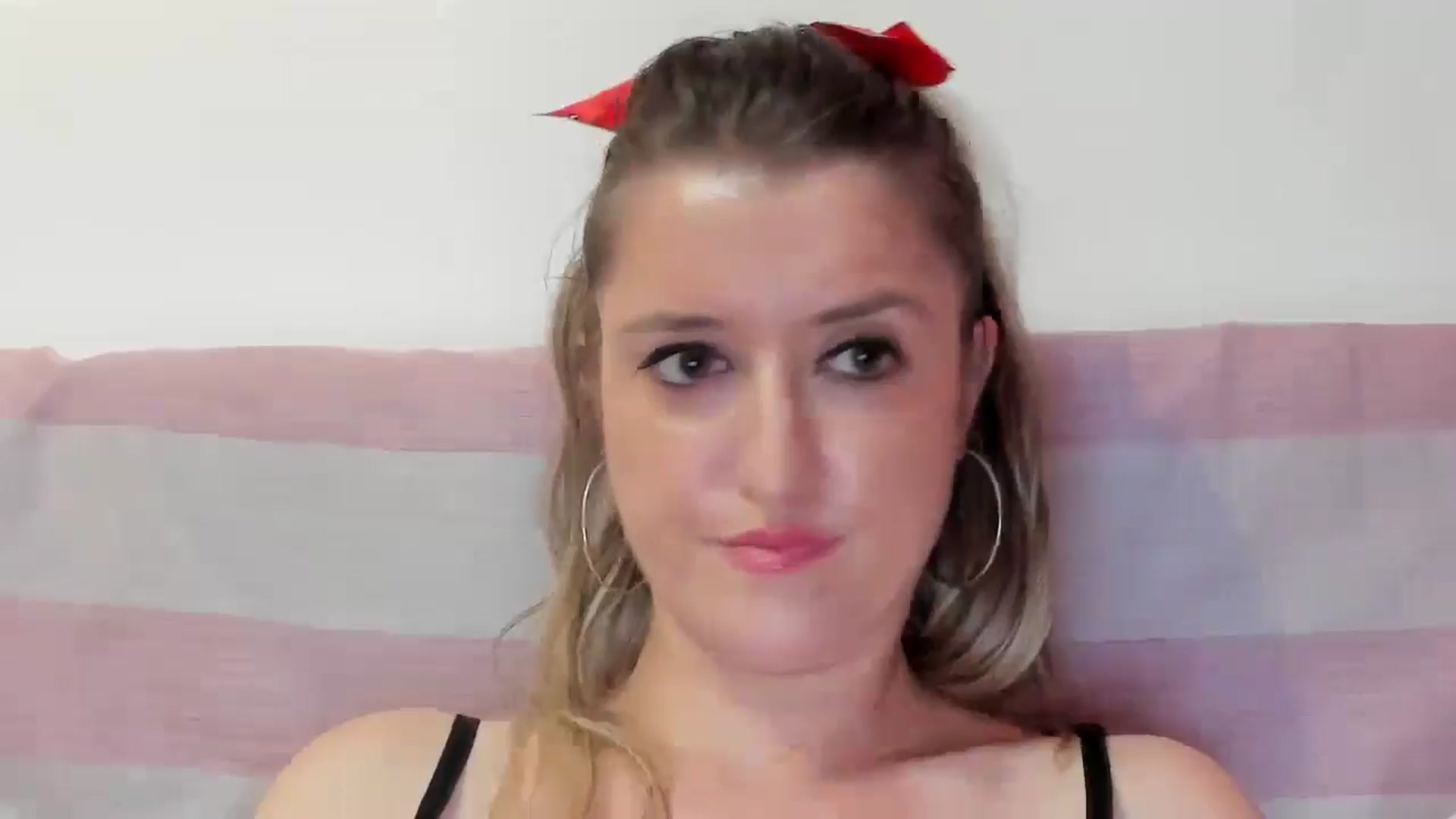 Gallery image thumbnail from BestDream's myfreecams stream on, 08/16/2024, 23:14 image 17 of 20