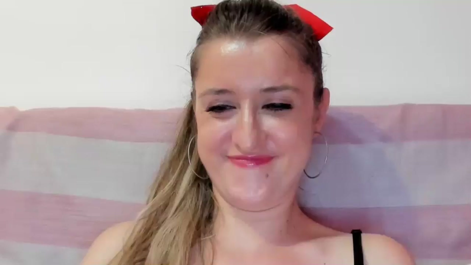 Gallery image thumbnail from BestDream's myfreecams stream on, 08/16/2024, 23:14 image 4 of 20