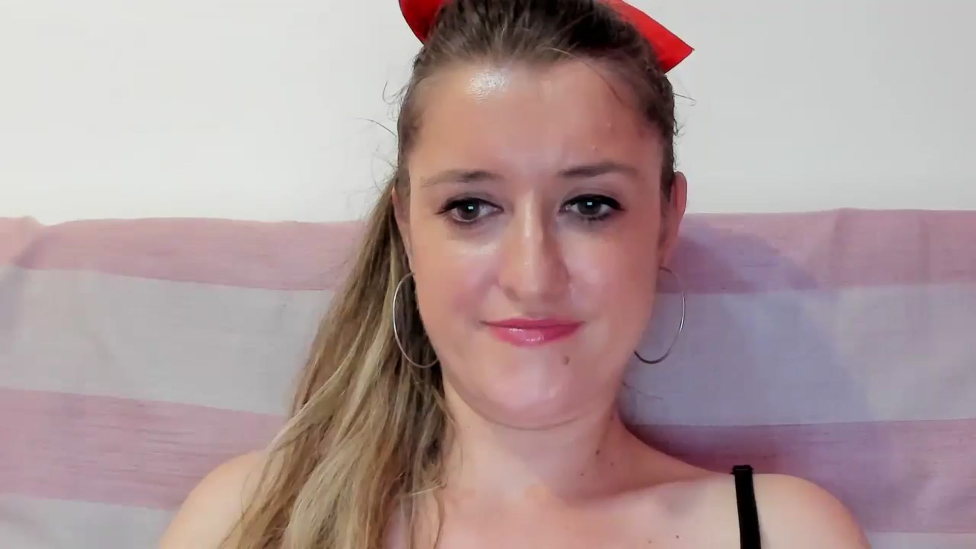 Gallery image thumbnail from BestDream's myfreecams stream on, 08/16/2024, 23:14 image 1 of 20