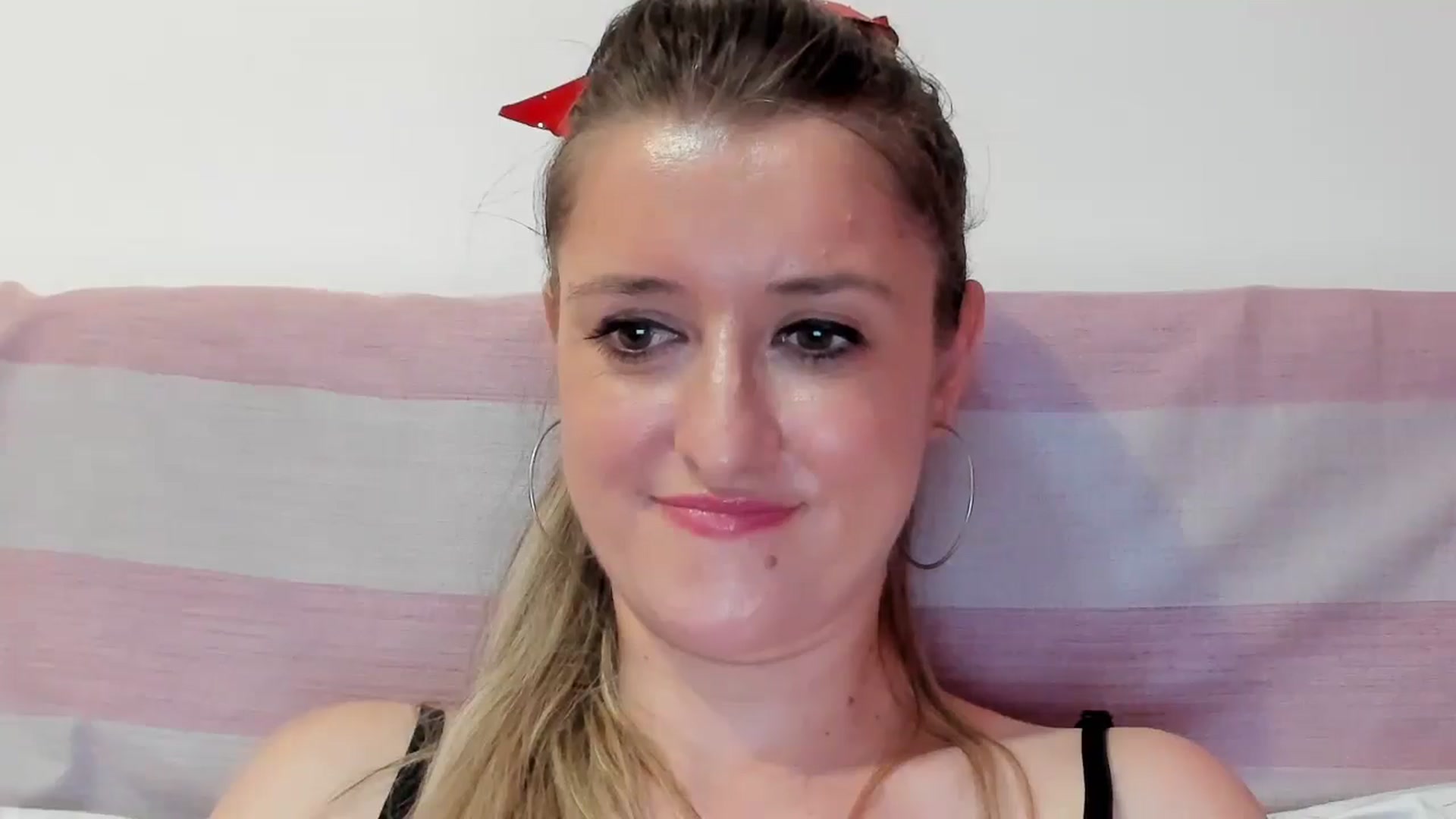 Gallery image thumbnail from BestDream's myfreecams stream on, 08/17/2024, 24:08 image 19 of 20