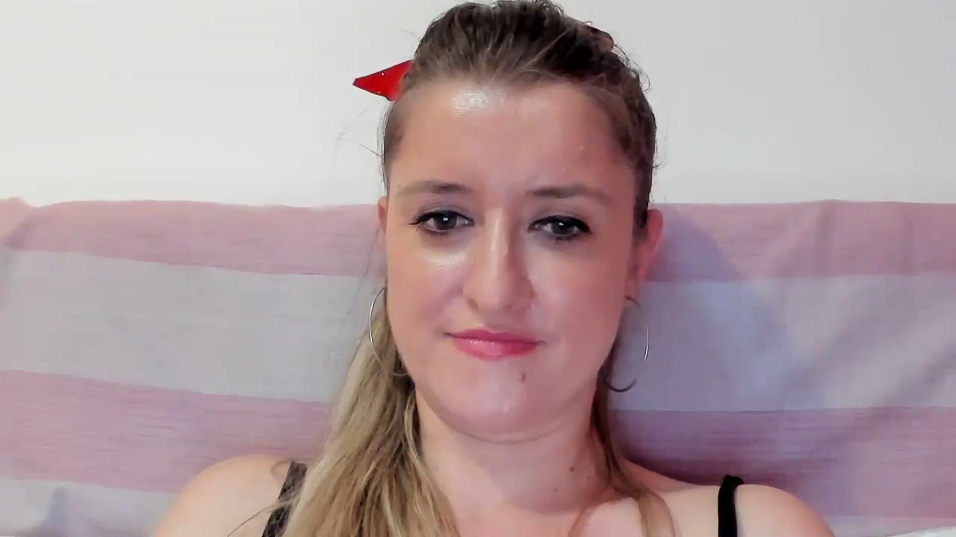 Gallery image thumbnail from BestDream's myfreecams stream on, 08/17/2024, 24:08 image 2 of 20
