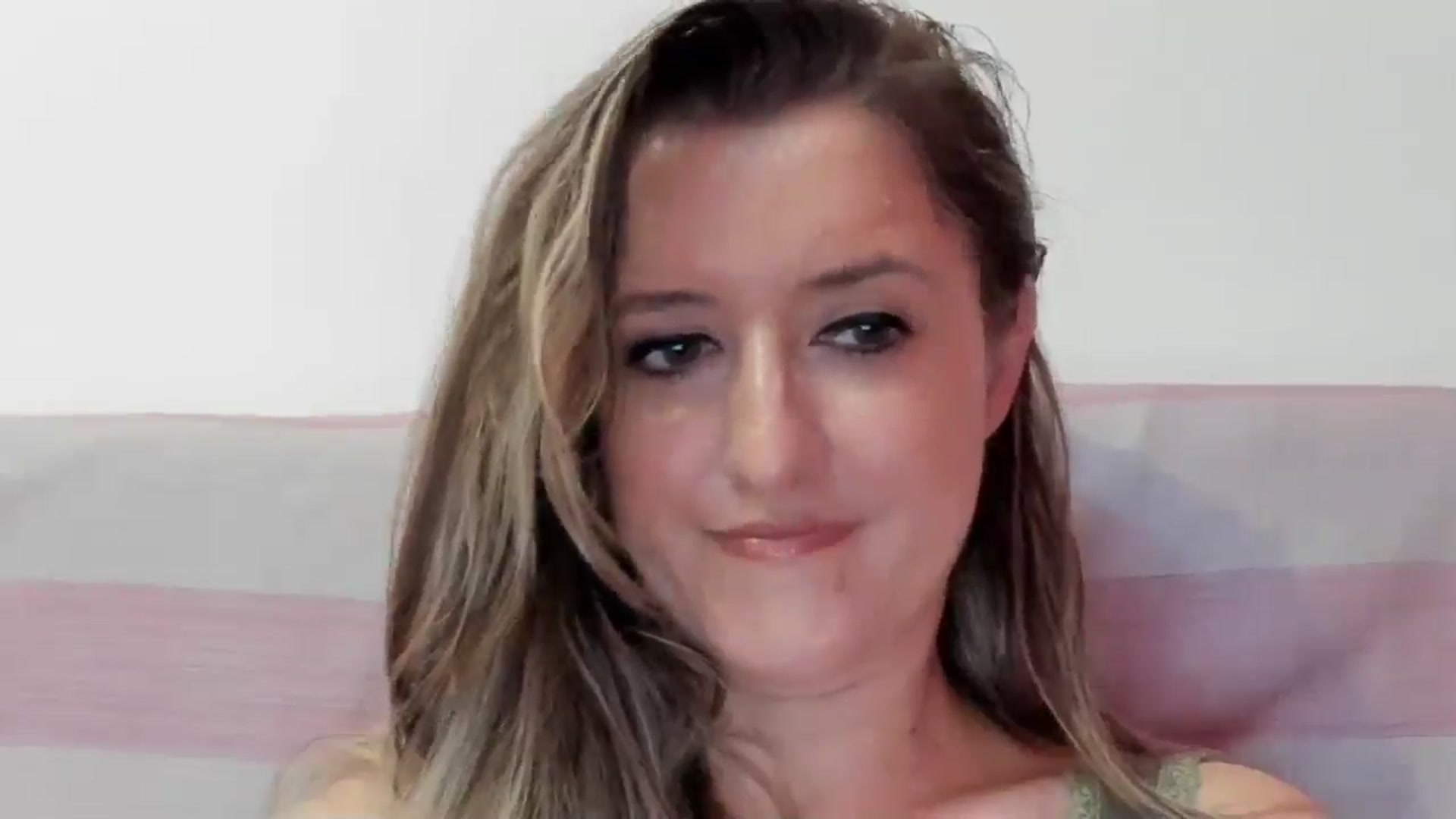 Gallery image thumbnail from BestDream's myfreecams stream on, 08/17/2024, 12:01 image 8 of 20