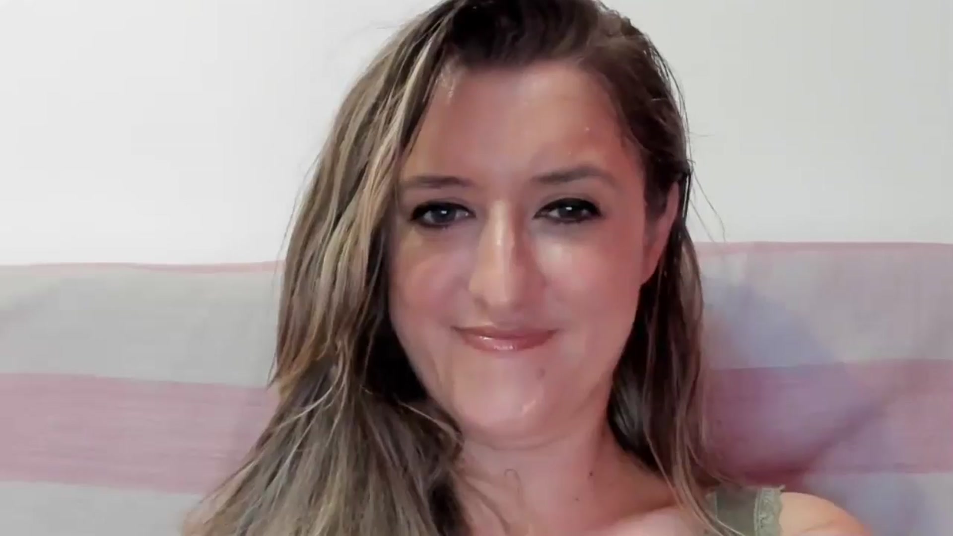 Gallery image thumbnail from BestDream's myfreecams stream on, 08/17/2024, 12:01 image 12 of 20