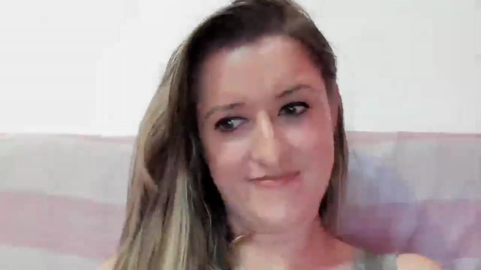 Gallery image thumbnail from BestDream's myfreecams stream on, 08/17/2024, 13:45 image 3 of 20