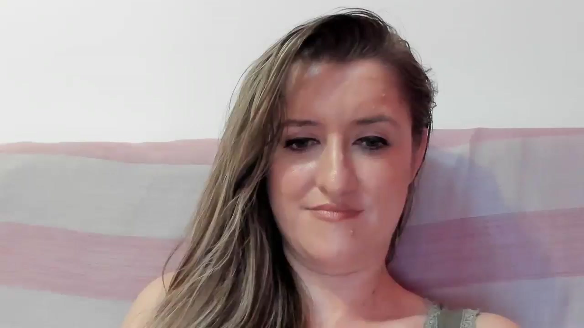 Gallery image thumbnail from BestDream's myfreecams stream on, 08/17/2024, 13:45 image 19 of 20