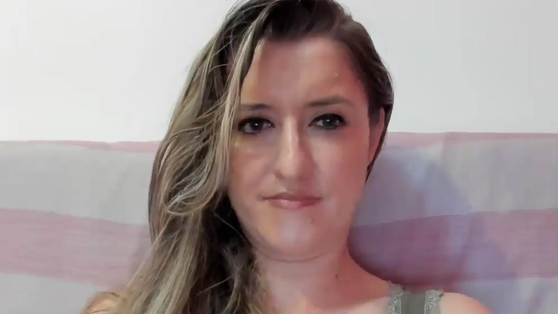 Gallery image thumbnail from BestDream's myfreecams stream on, 08/17/2024, 13:45 image 12 of 20