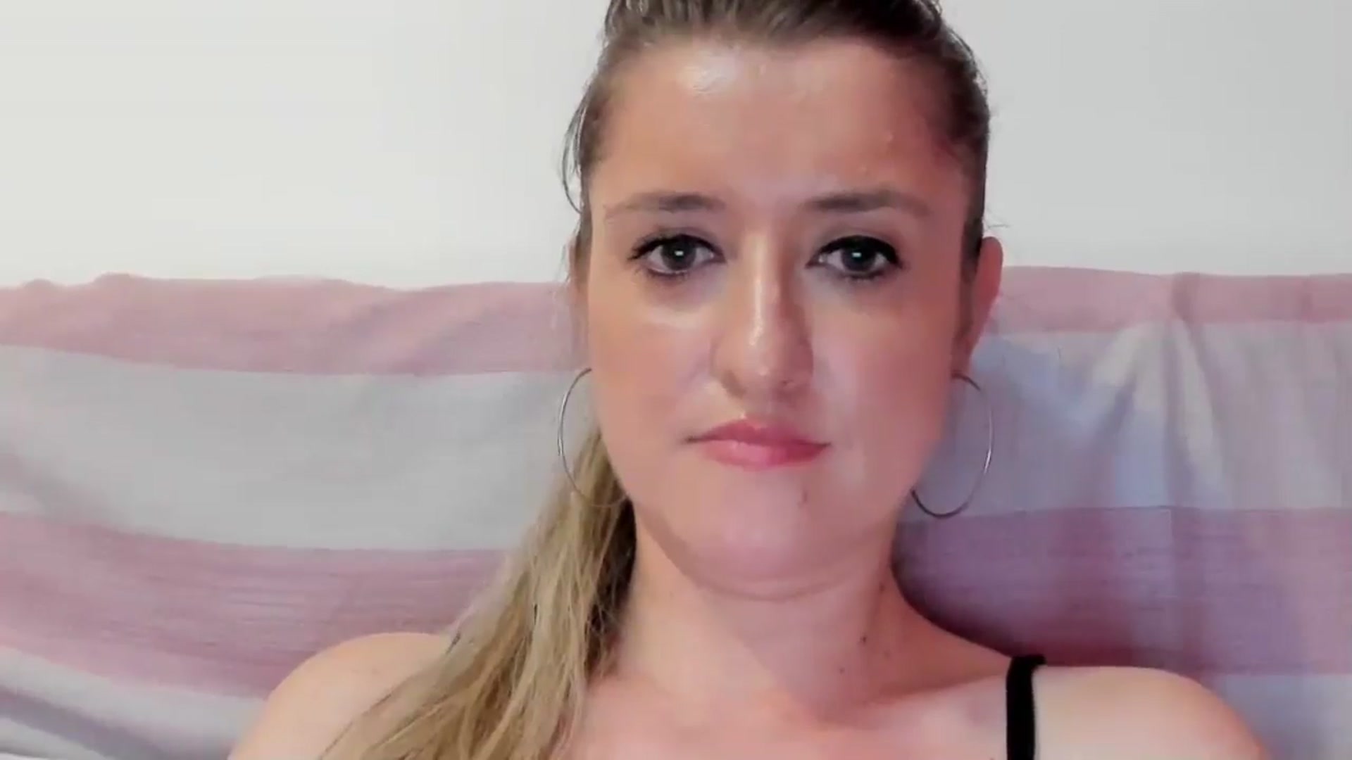 Gallery image thumbnail from BestDream's myfreecams stream on, 08/17/2024, 21:09 image 8 of 20