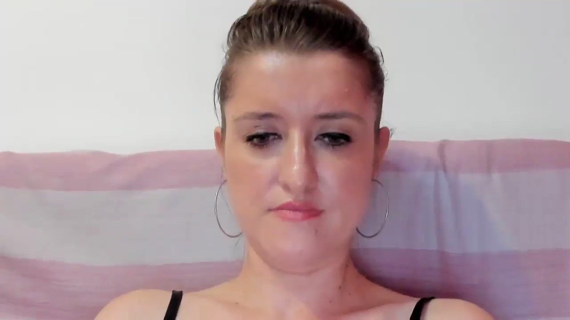 Gallery image thumbnail from BestDream's myfreecams stream on, 08/17/2024, 22:07 image 5 of 20