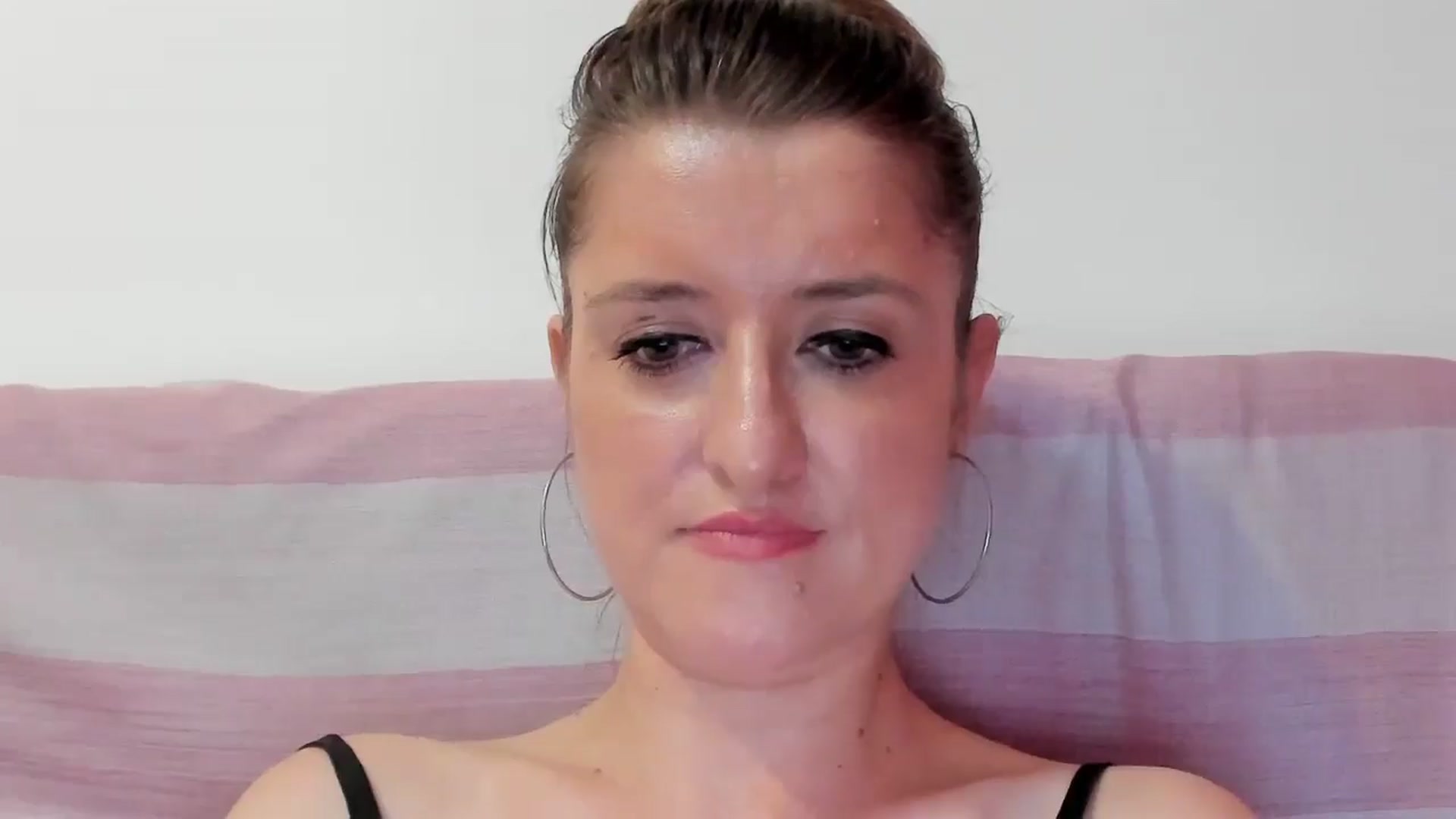 Gallery image thumbnail from BestDream's myfreecams stream on, 08/17/2024, 22:07 image 4 of 20