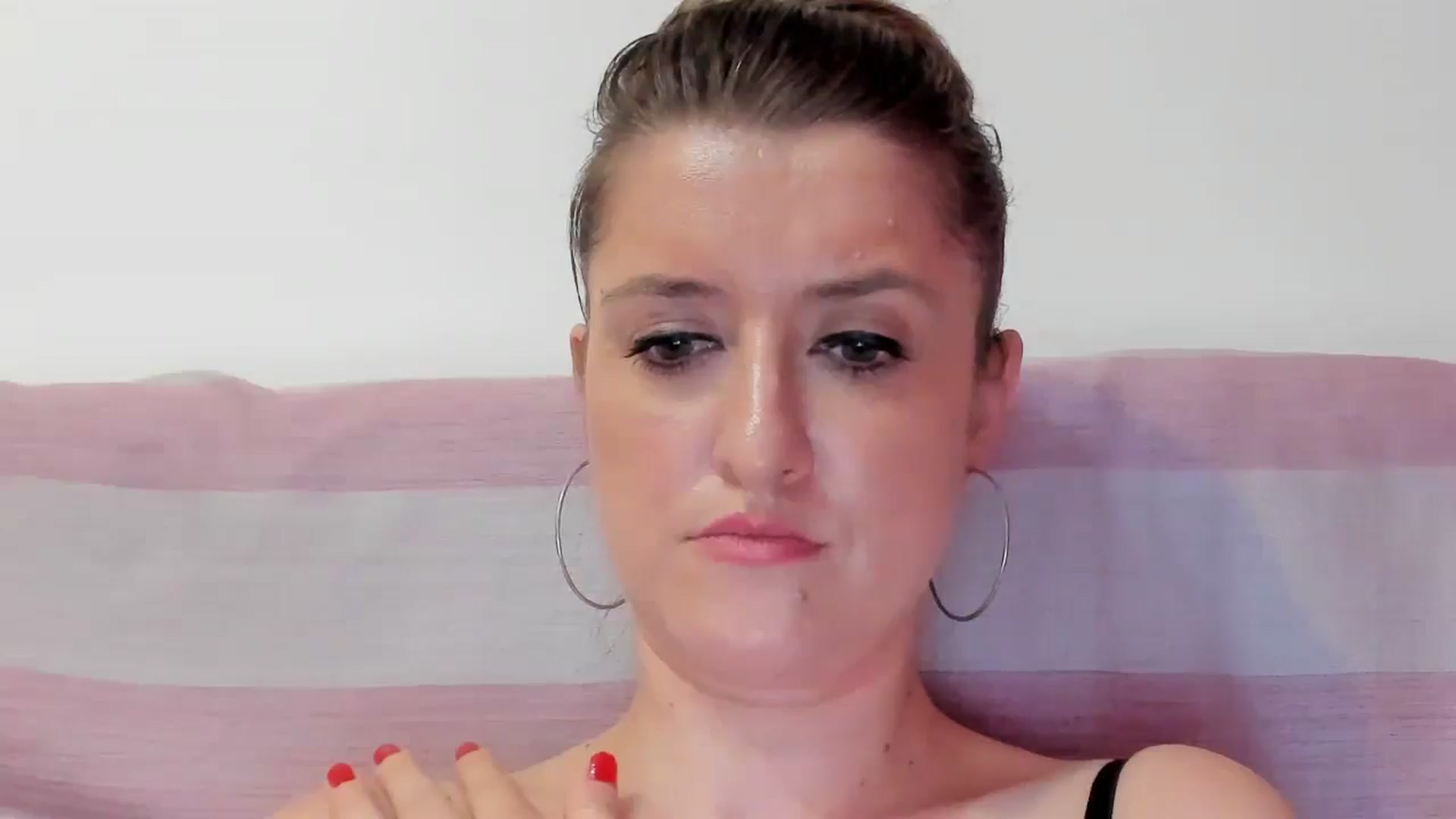 Gallery image thumbnail from BestDream's myfreecams stream on, 08/17/2024, 22:46 image 6 of 20