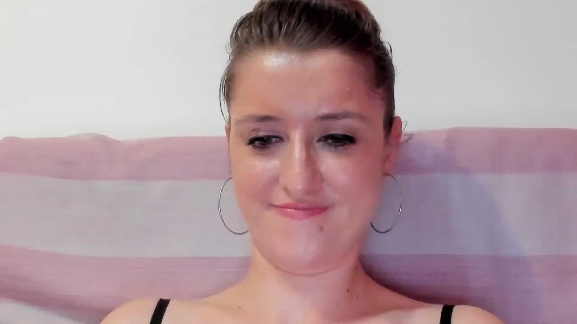 Gallery image thumbnail from BestDream's myfreecams stream on, 08/17/2024, 22:46 image 14 of 20