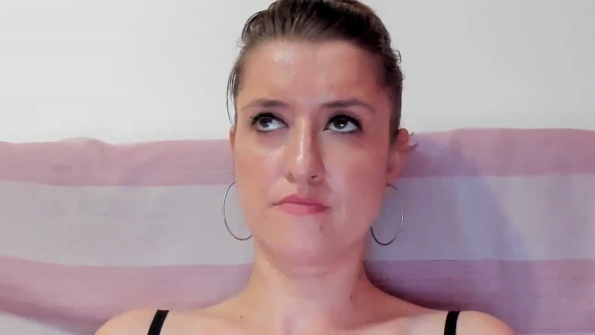 Gallery image thumbnail from BestDream's myfreecams stream on, 08/17/2024, 22:46 image 13 of 20