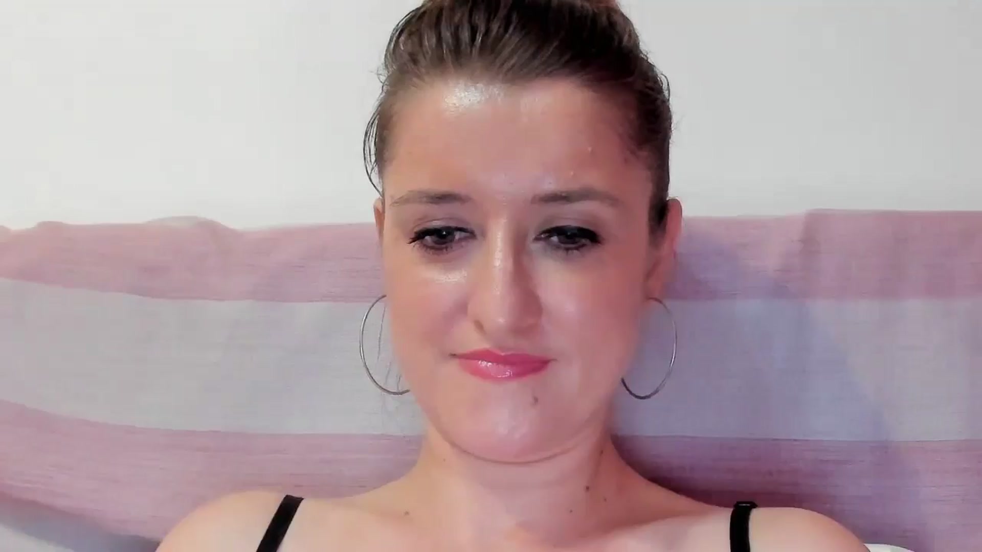 Gallery image thumbnail from BestDream's myfreecams stream on, 08/17/2024, 23:55 image 2 of 20