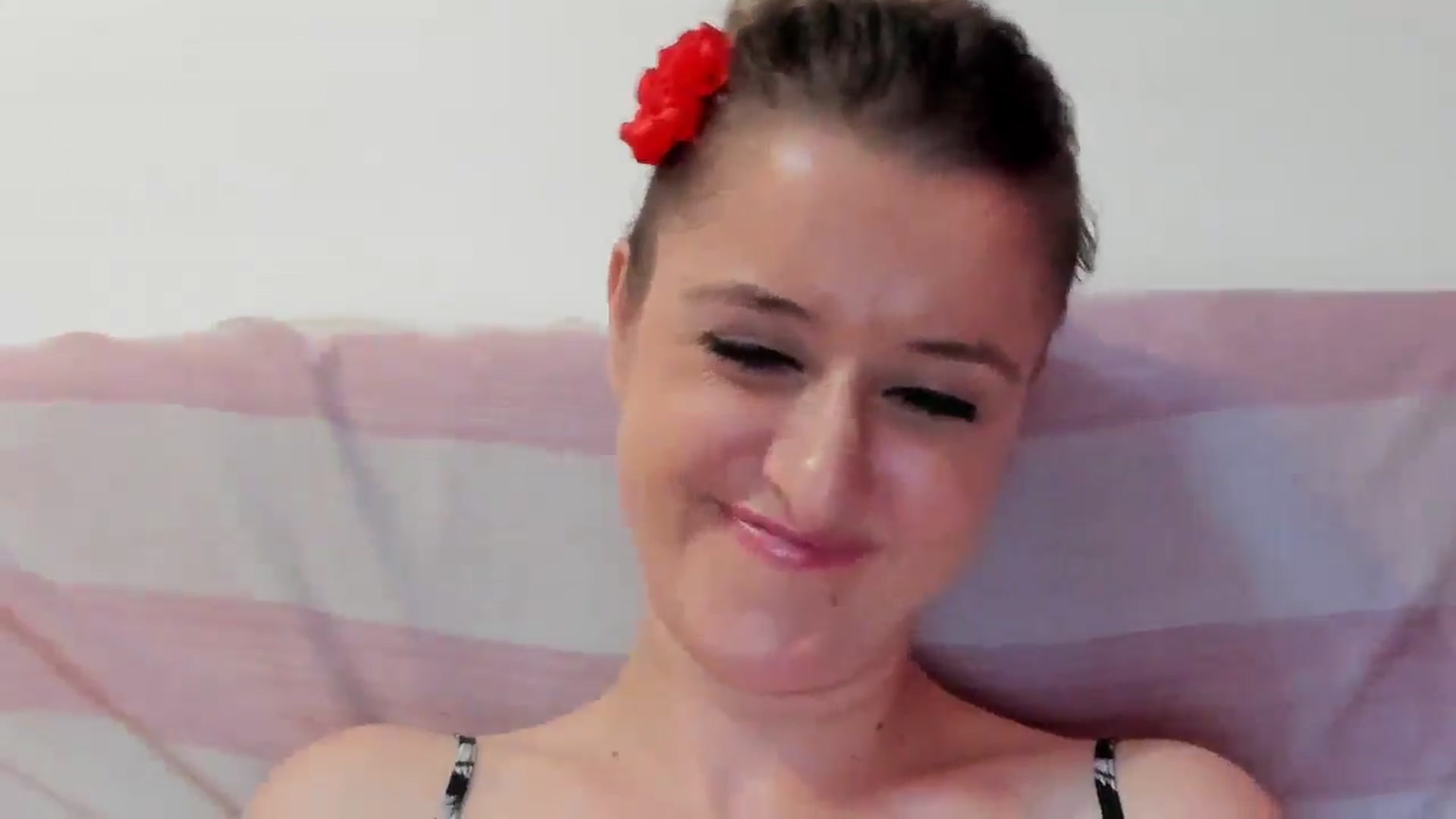 Gallery image thumbnail from BestDream's myfreecams stream on, 08/19/2024, 24:29 image 14 of 20