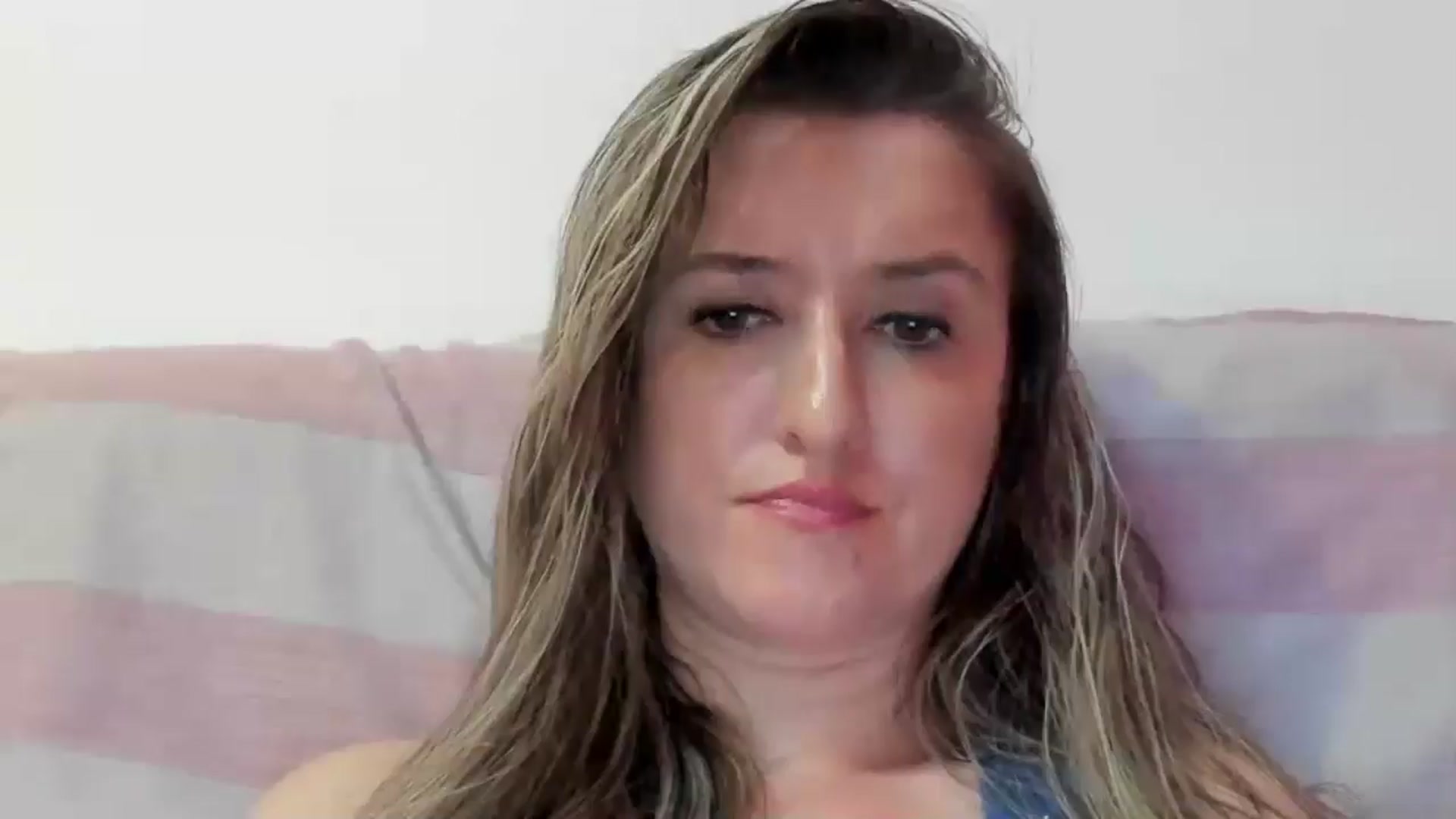 Gallery image thumbnail from BestDream's myfreecams stream on, 08/20/2024, 01:15 image 12 of 20