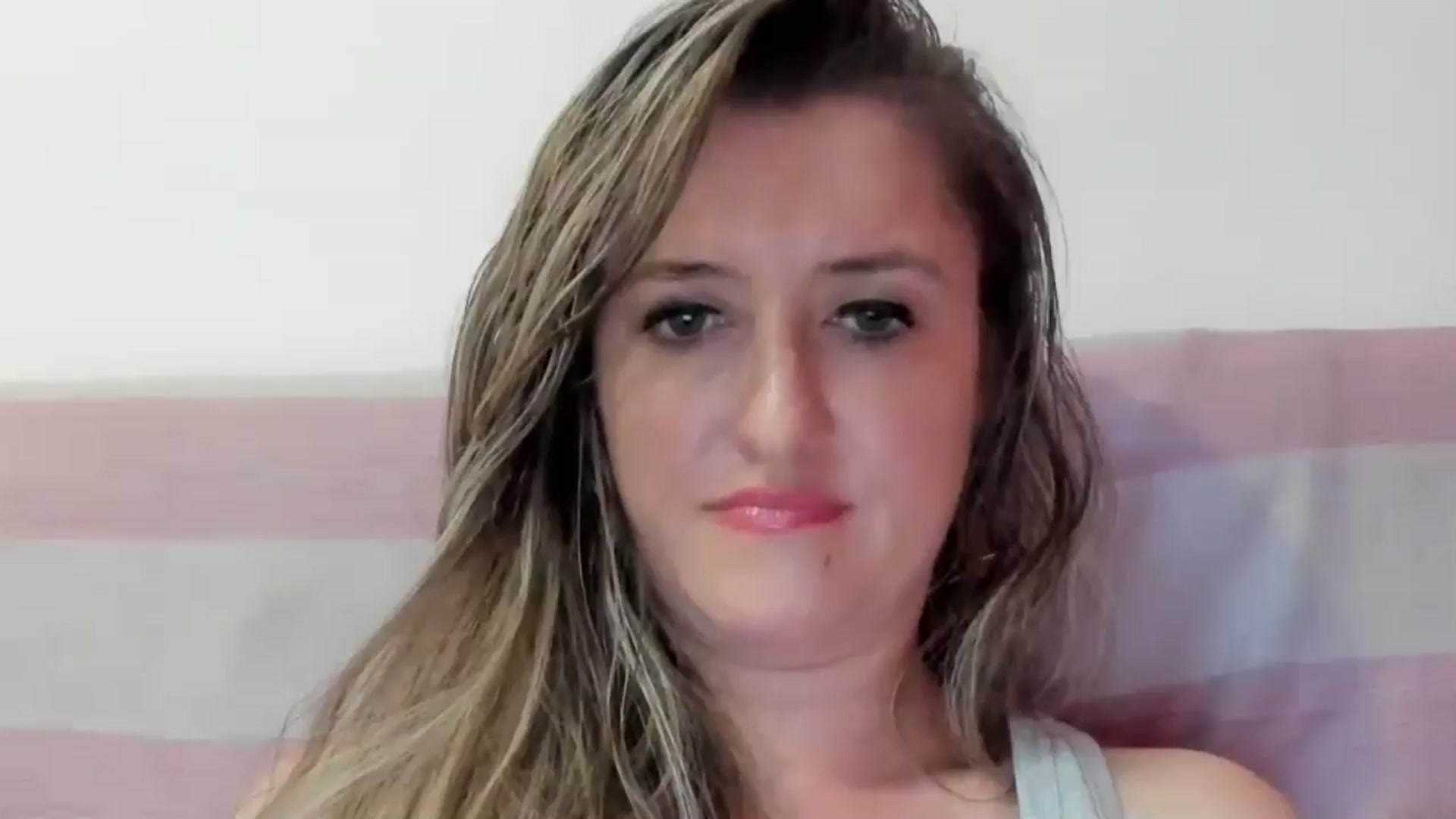 Gallery image thumbnail from BestDream's myfreecams stream on, 08/20/2024, 22:41 image 7 of 20
